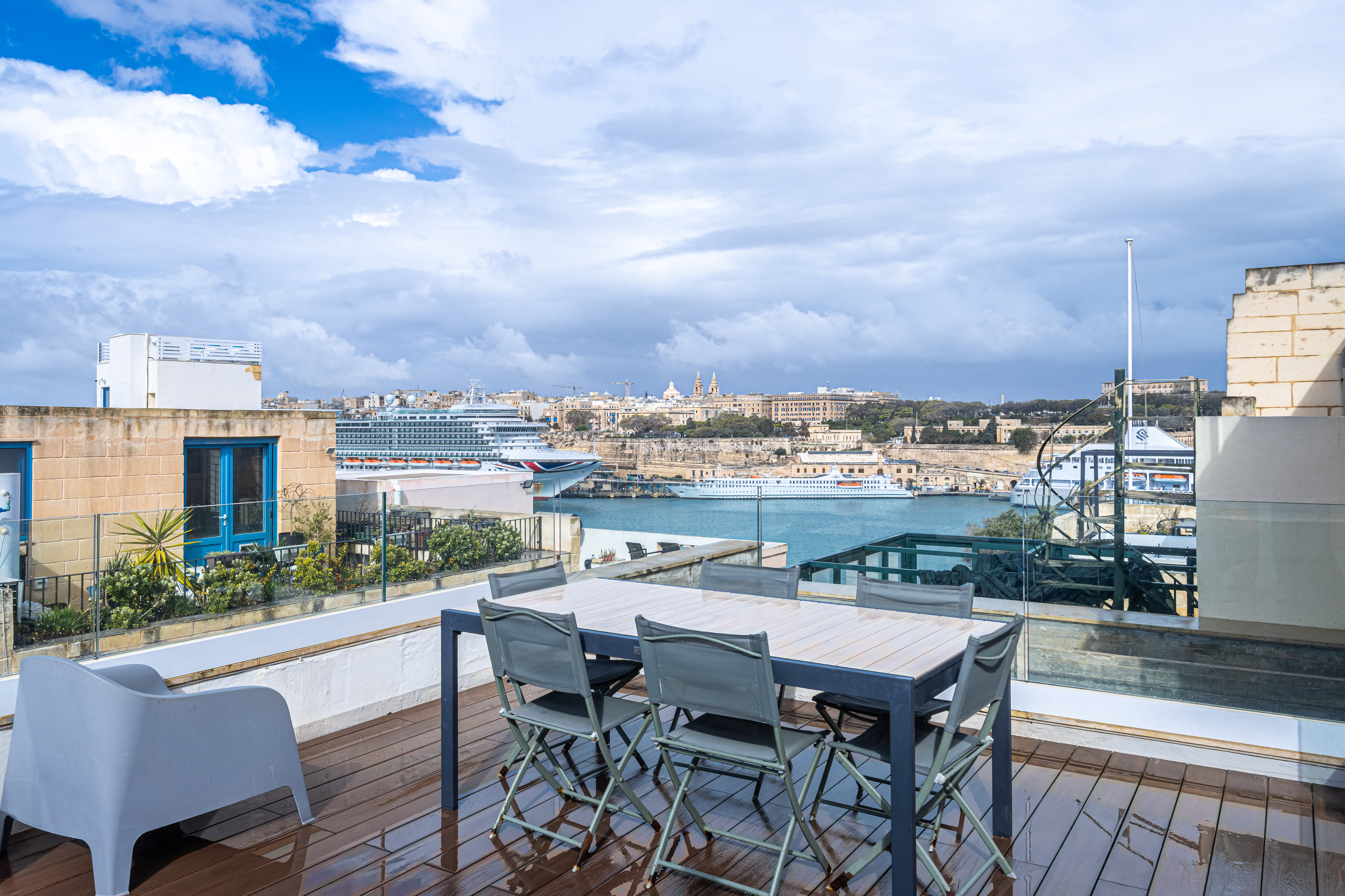  Modern Townhouse with Rooftop Pool - 物件實景