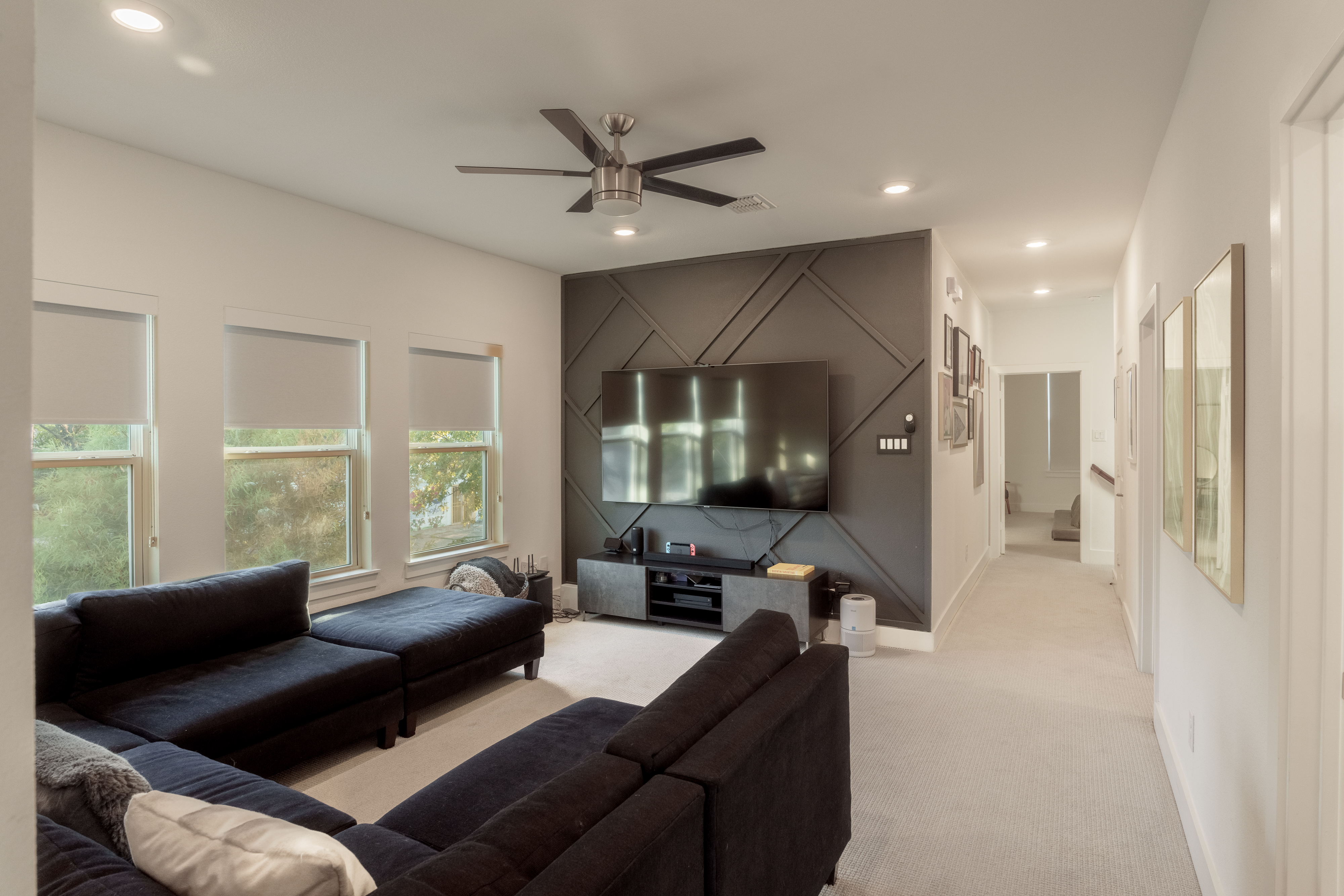  A 2021 modern on a fully gated corner lot near Trinity Groves - 物件實景