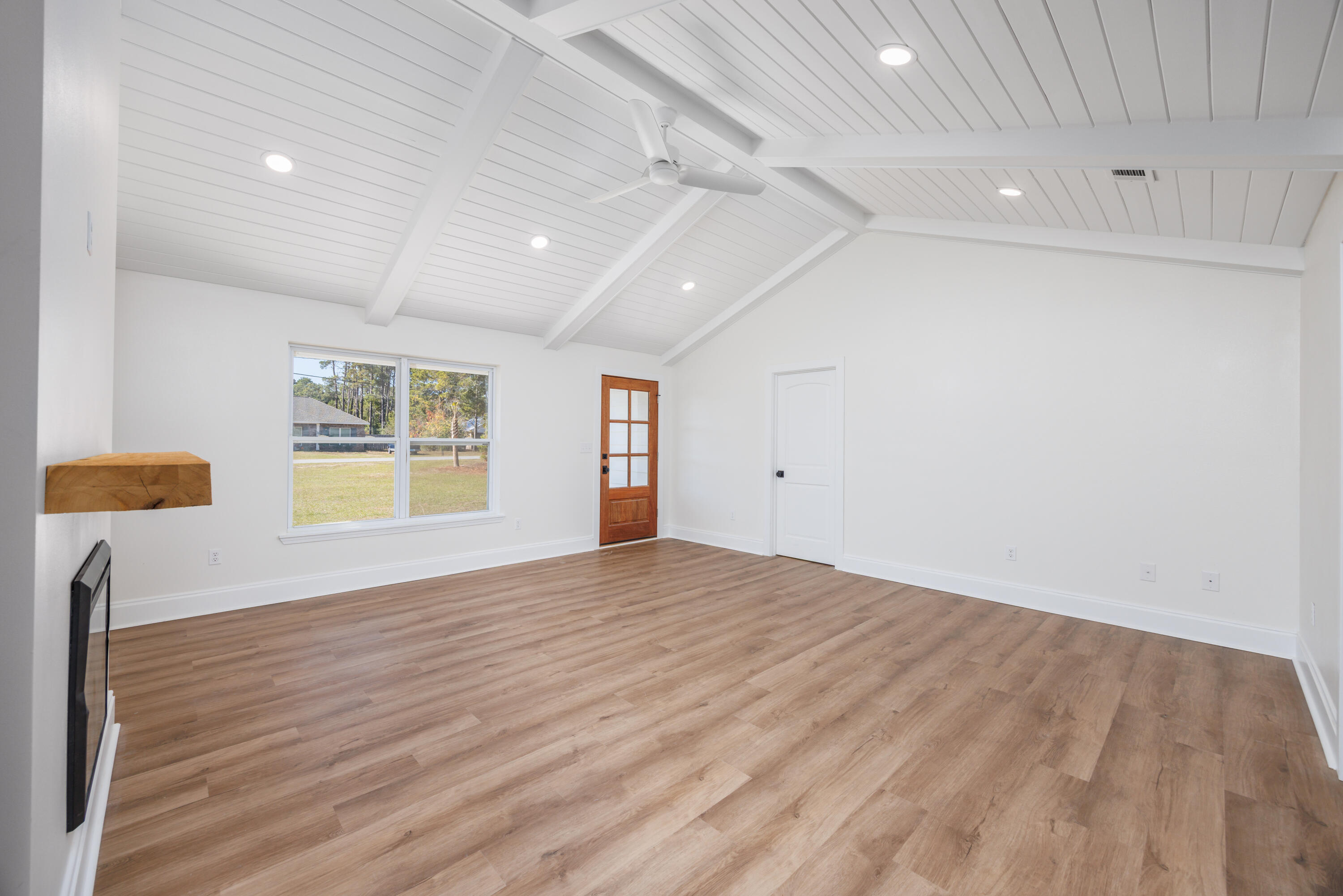 Freeport, Florida, 32439, United States, 4 Bedrooms Bedrooms, ,3 BathroomsBathrooms,Residential,For Sale,1995838