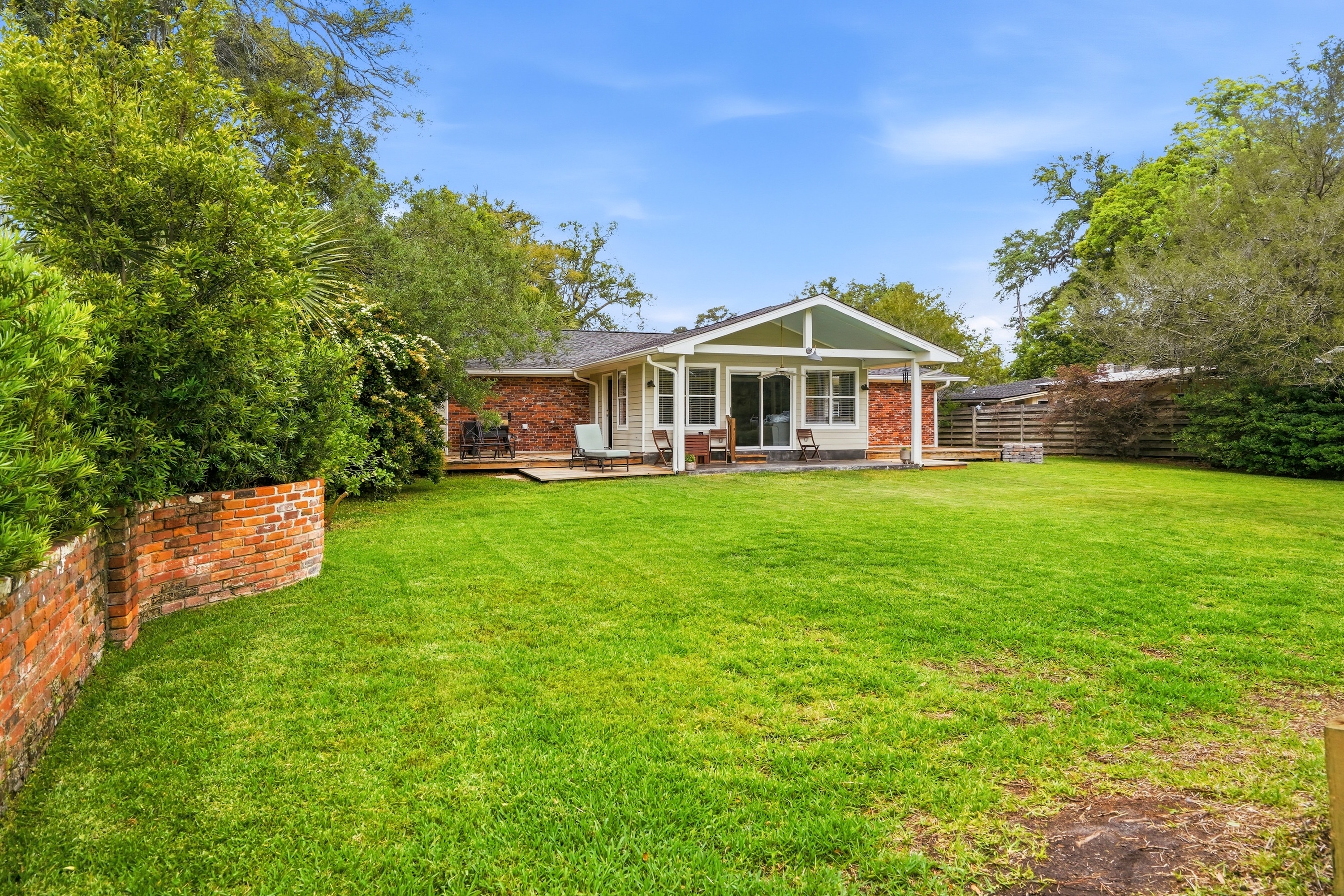  110 Wesley Oak Drive - 物件實景