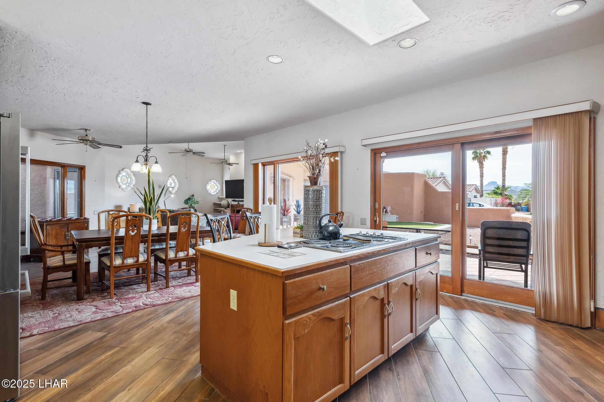 Lake Havasu City, Arizona, 86406, United States, 2 Bedrooms Bedrooms, ,2 BathroomsBathrooms,Residential,For Sale,1932583
