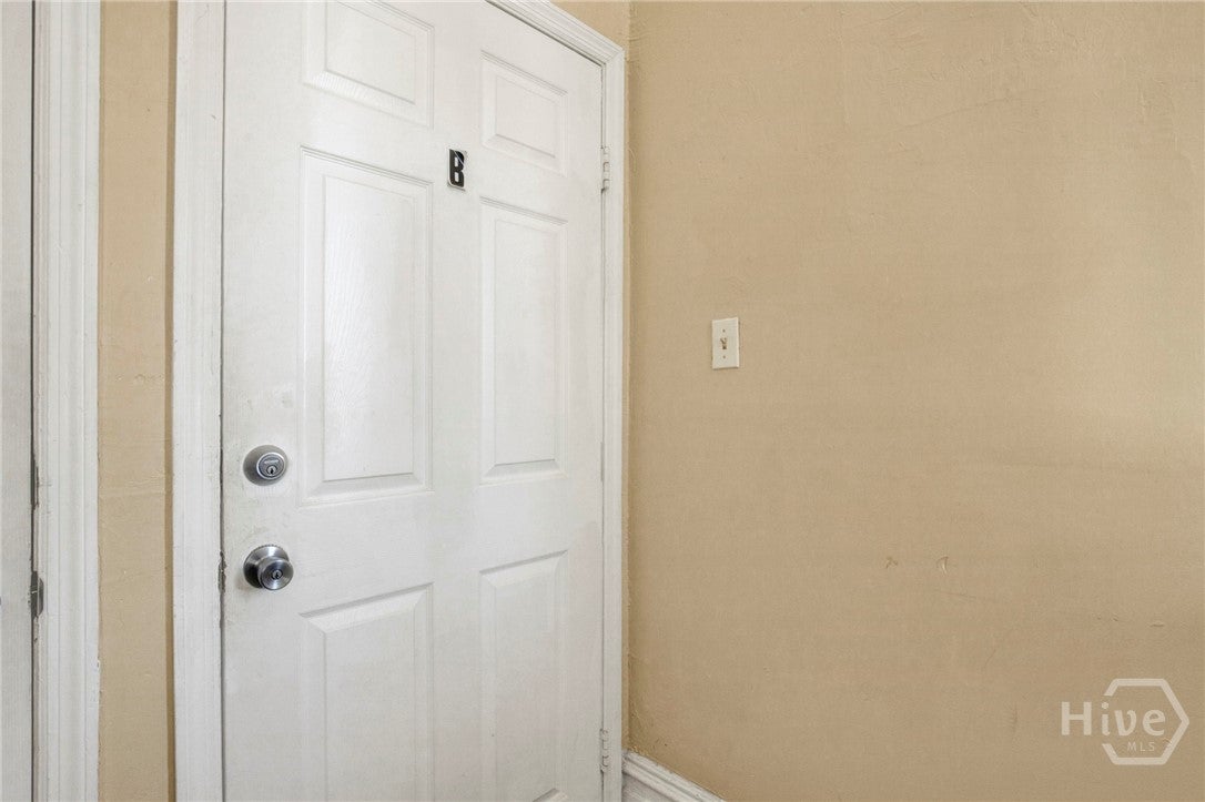 Savannah, Georgia, 31401, United States, 2 Bedrooms Bedrooms, ,3 BathroomsBathrooms,Residential,For Sale,2031134