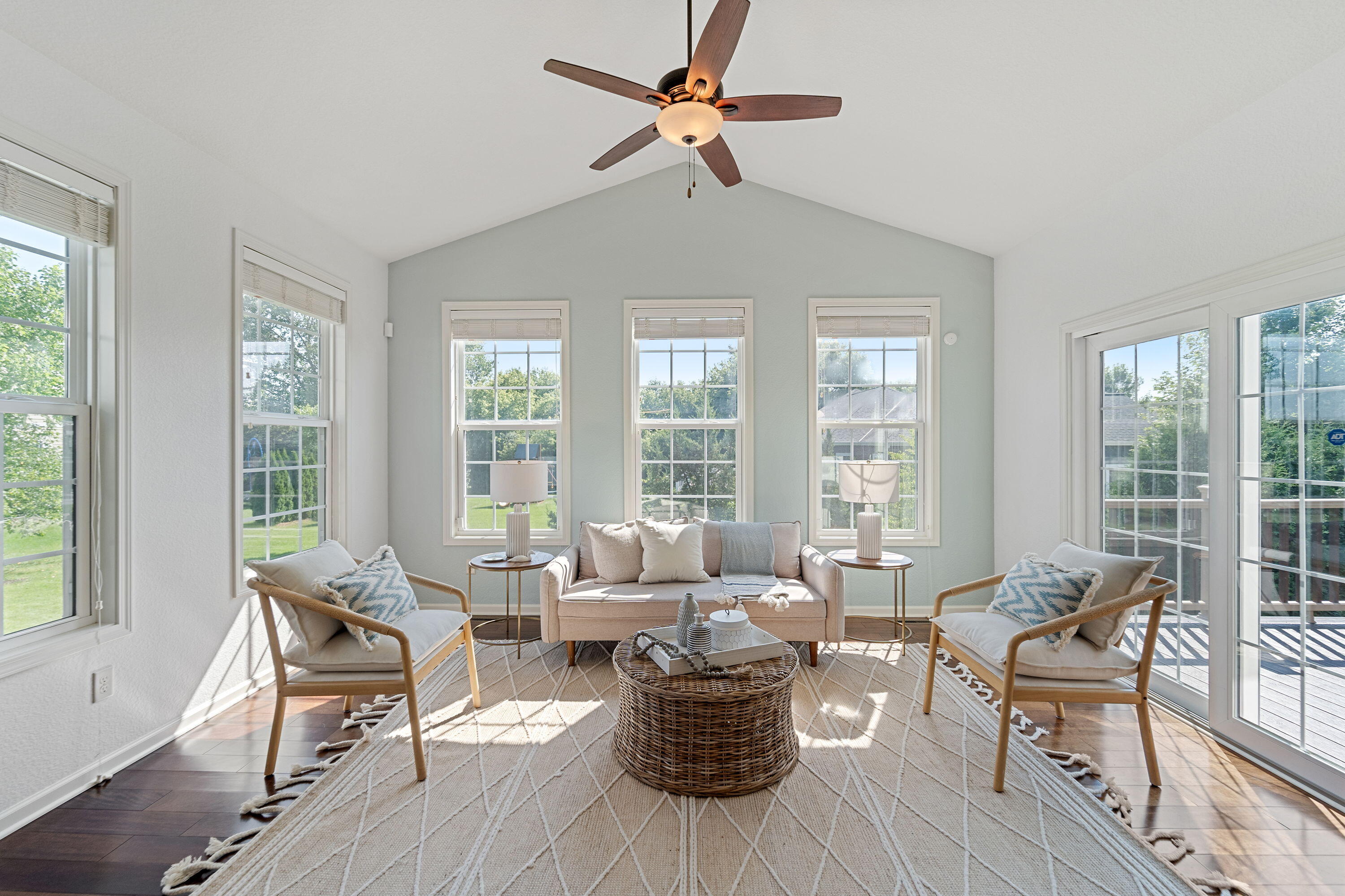 Mequon, Wisconsin, 53092, United States, 4 Bedrooms Bedrooms, ,4 BathroomsBathrooms,Residential,For Sale,1920034