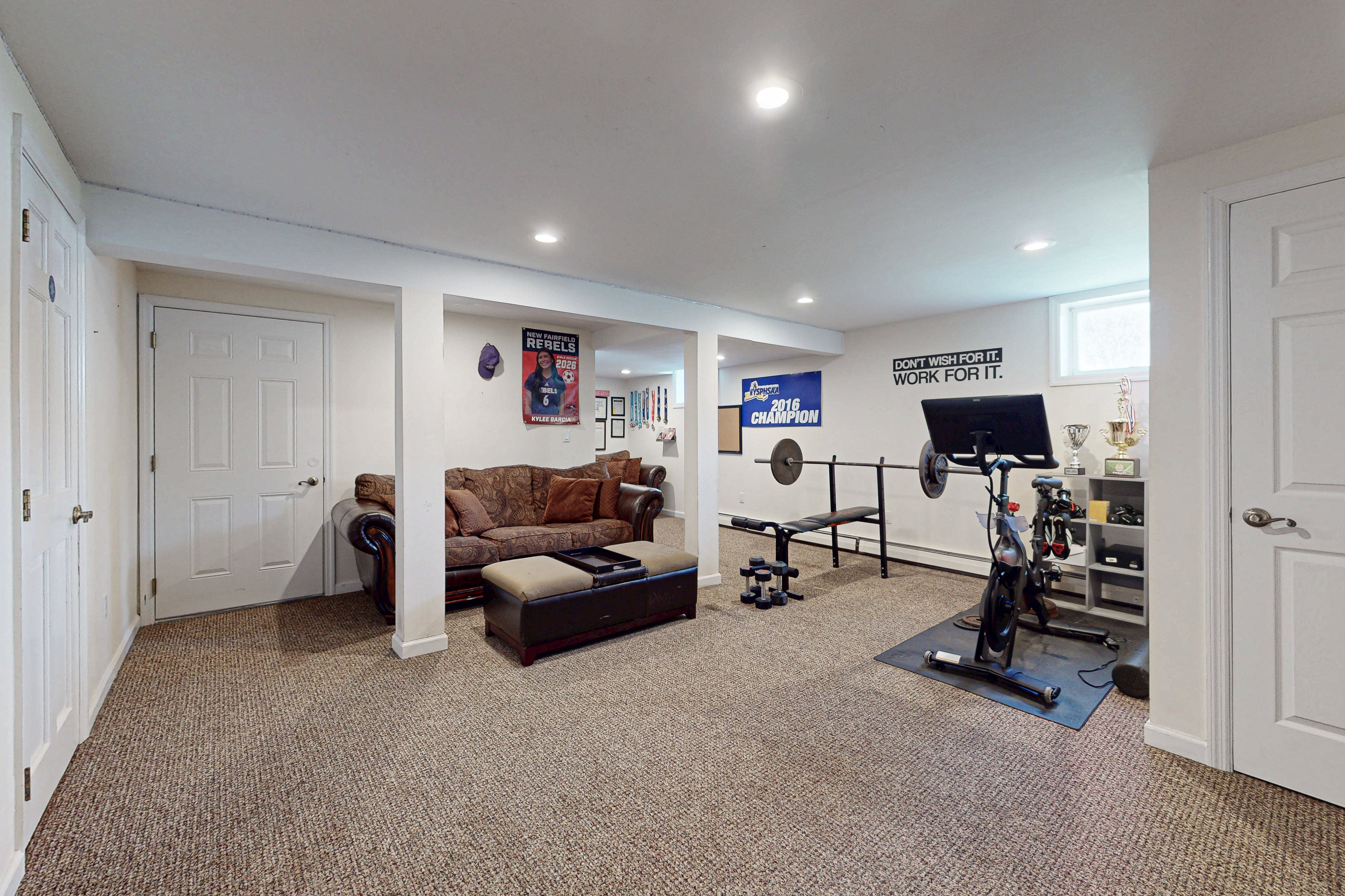  Magnificent Updated Colonial - 物件實景