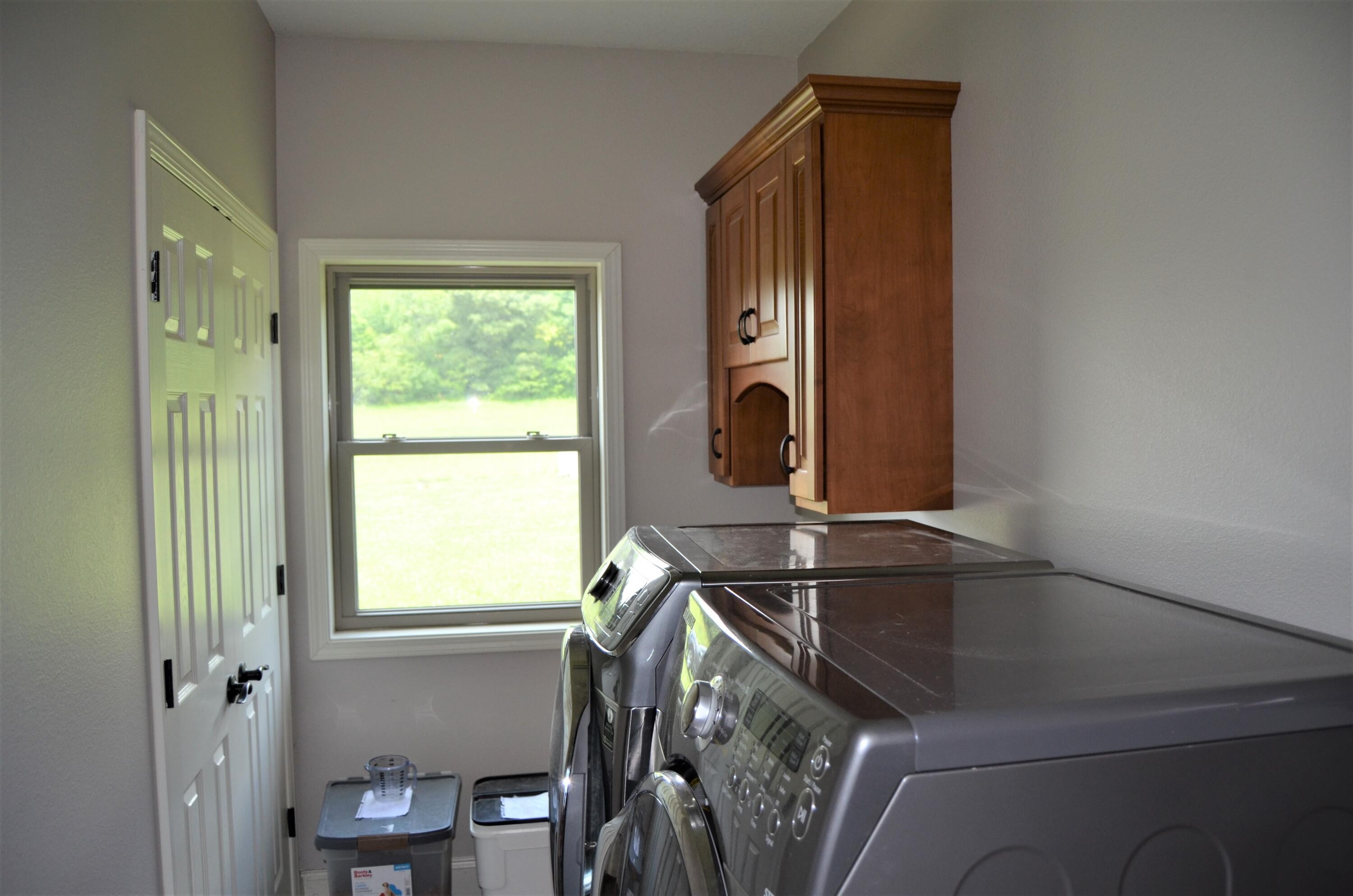 Crossville, Tennessee, 38571, United States, 4 Bedrooms Bedrooms, ,4 BathroomsBathrooms,Residential,For Sale,1916408