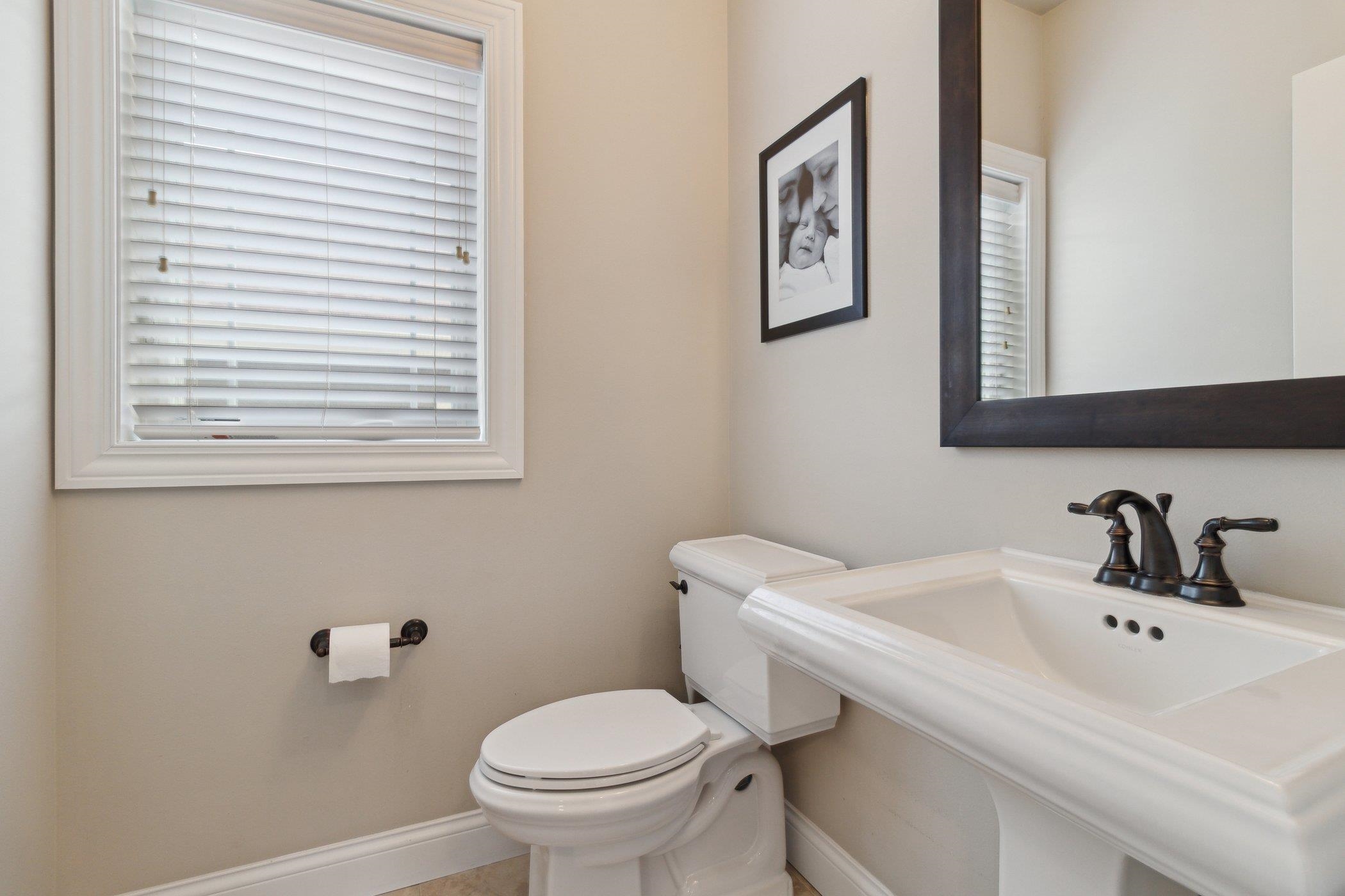 WAUNAKEE, Wisconsin, 53597, United States, 4 Bedrooms Bedrooms, ,4 BathroomsBathrooms,Residential,For Sale,1927061