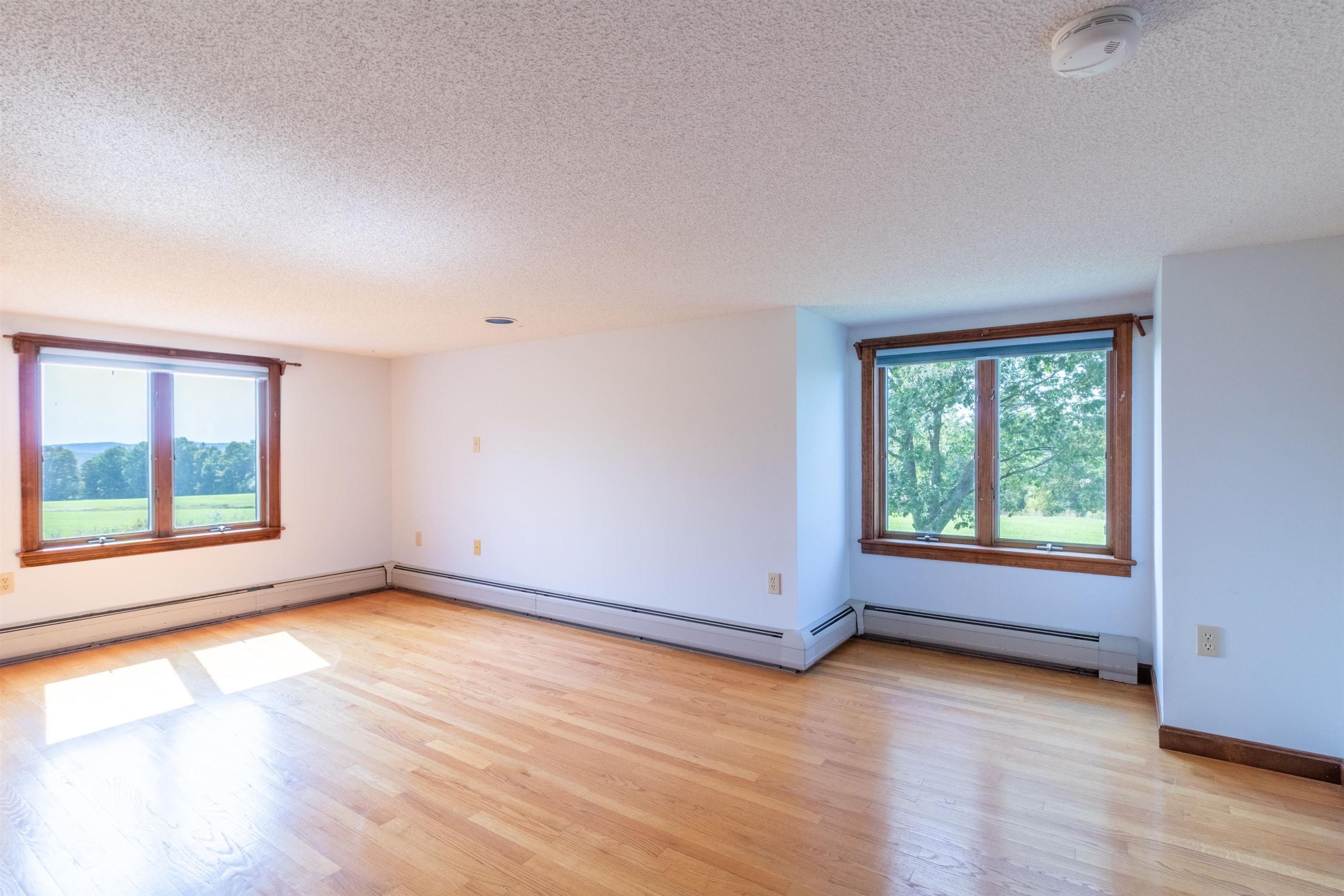 Lyndon, Vermont, 05851, United States, 3 Bedrooms Bedrooms, ,1 BathroomBathrooms,Residential,For Sale,1983968