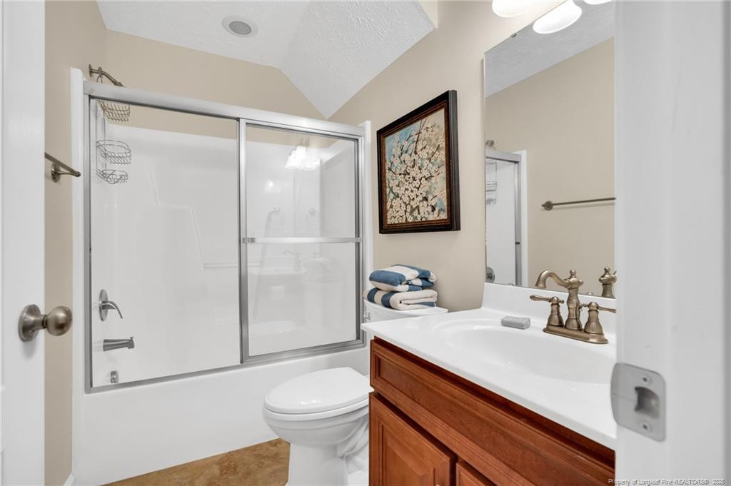 Fayetteville, North Carolina, 28311, United States, 3 Bedrooms Bedrooms, ,5 BathroomsBathrooms,Residential,For Sale,1849788