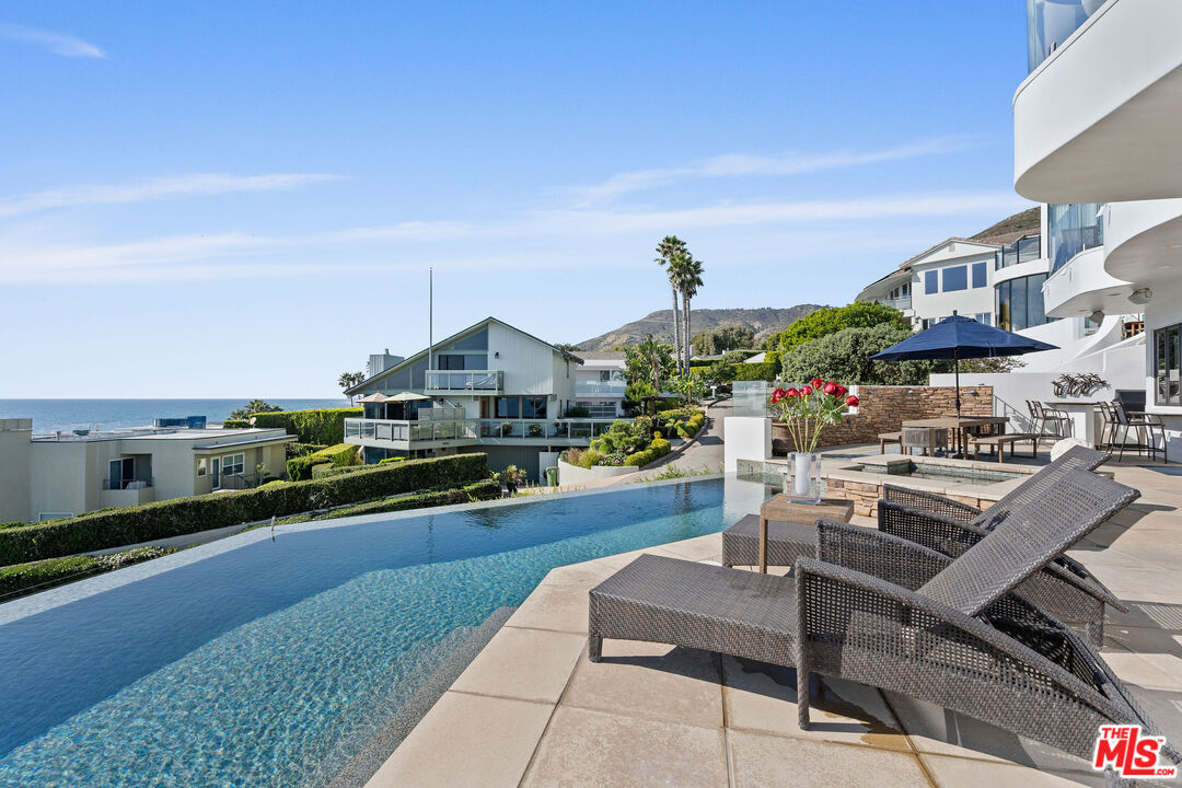 Malibu, California, 90265, United States, 3 Bedrooms Bedrooms, ,4 BathroomsBathrooms,Residential,For Sale,1855948