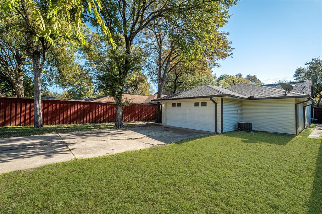 Dallas, Texas, 75214, United States, 3 Bedrooms Bedrooms, ,2 BathroomsBathrooms,Residential,For Sale,1987493