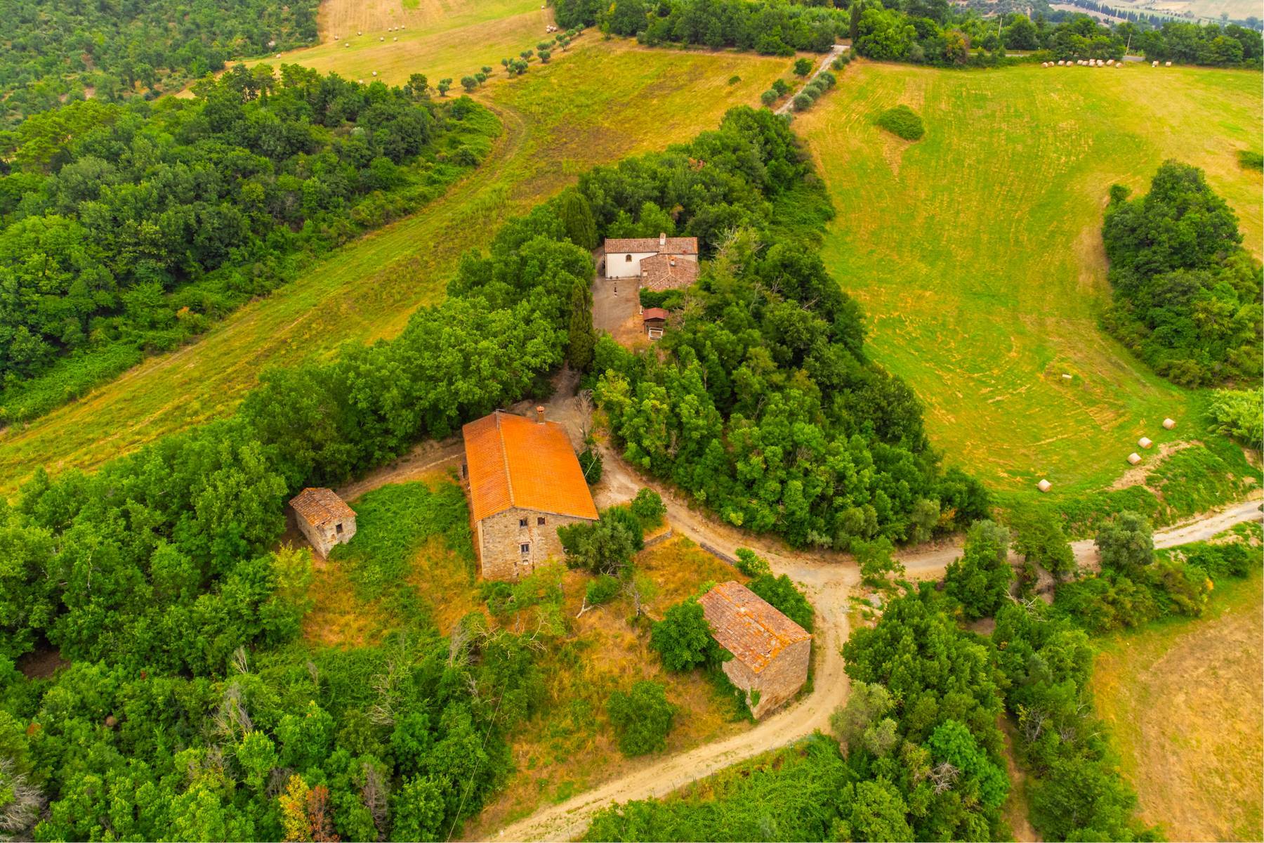 Barberino di Mugello, Firenze, 50031, IT, 35 Bedrooms Bedrooms, ,25 BathroomsBathrooms,Residential,For Sale,1926521