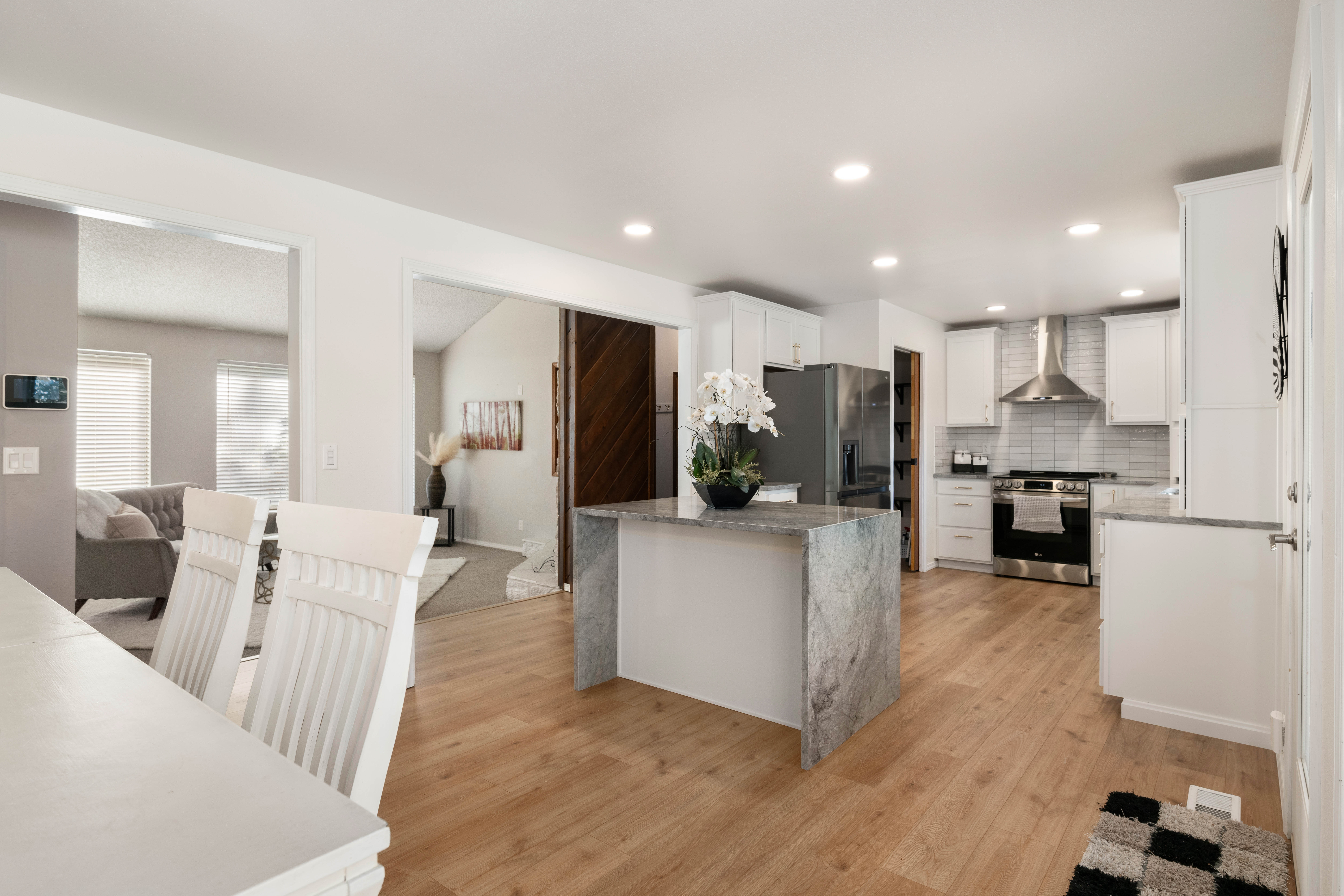  Welcomes you With Comfort and Functionality in All the Right Places - 物件實景