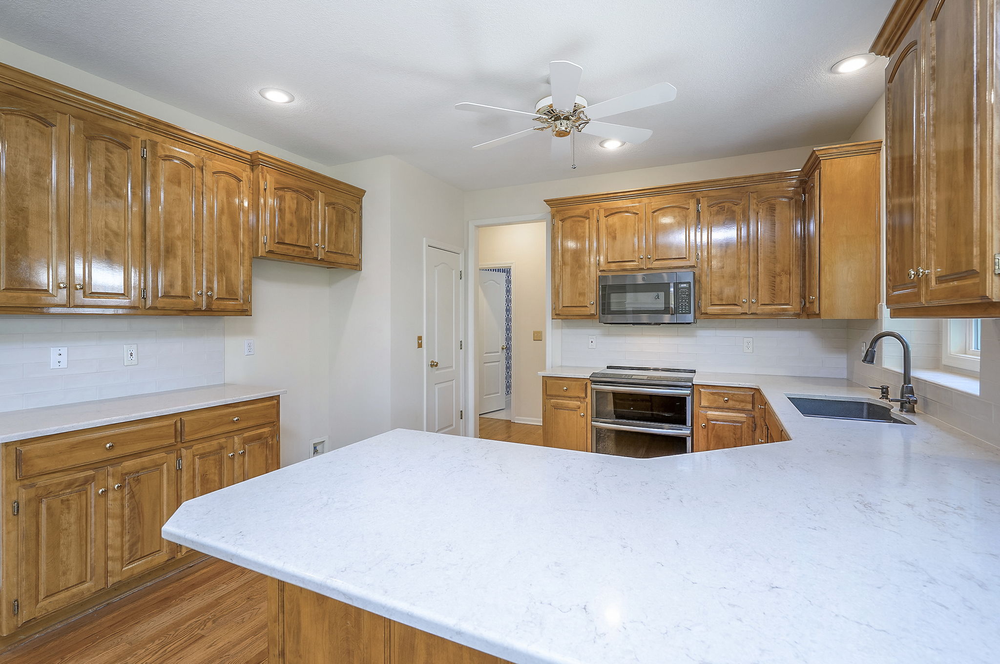  15223 Woodson Lane, Overland Park, KS 66223 - 物件實景