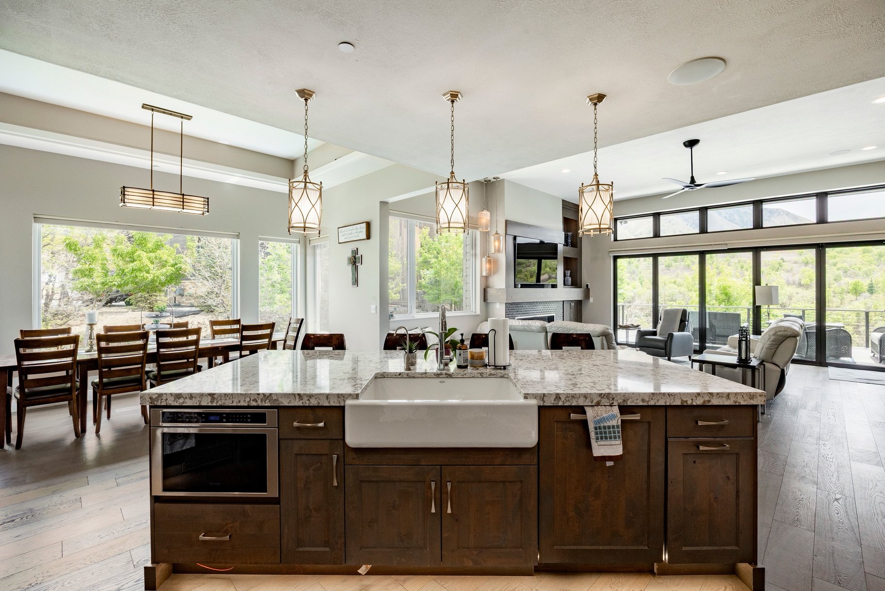  Mountain Contemporary Masterpiece with Panoramic Summit Creek Views - 物件實景