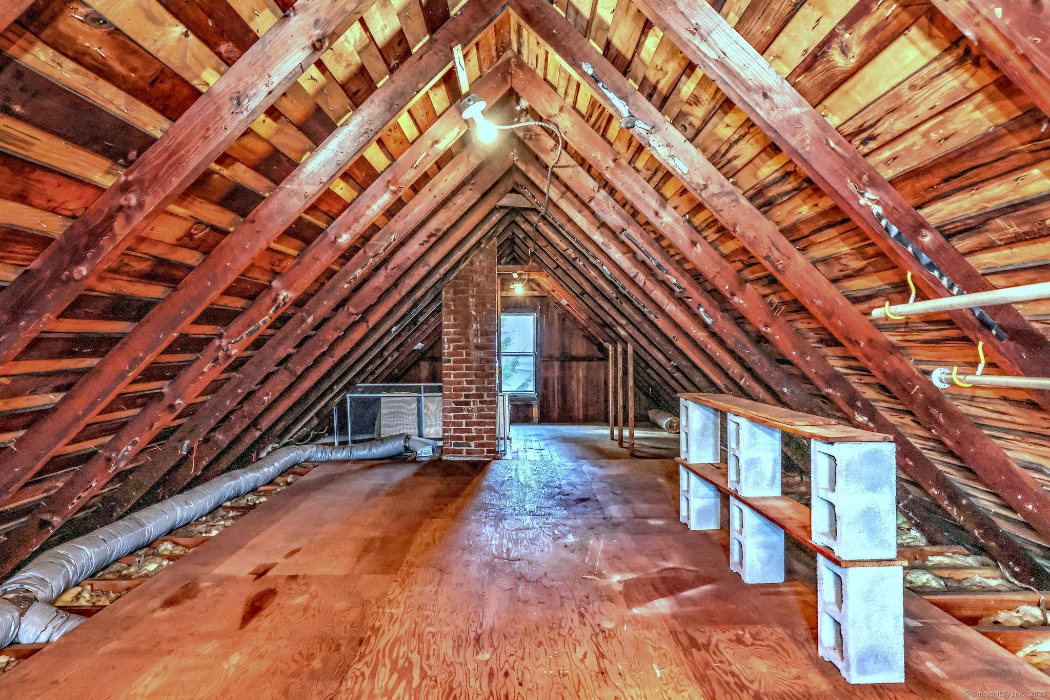 Milford, Connecticut, 06460, United States, 2 Bedrooms Bedrooms, ,2 BathroomsBathrooms,Residential,For Sale,1987873