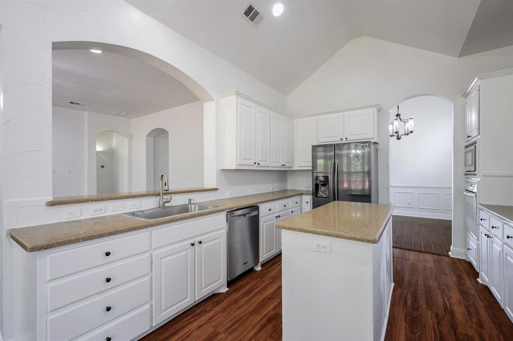 Irving, Texas, 75063, United States, 4 Bedrooms Bedrooms, ,3 BathroomsBathrooms,Residential,For Sale,1874227