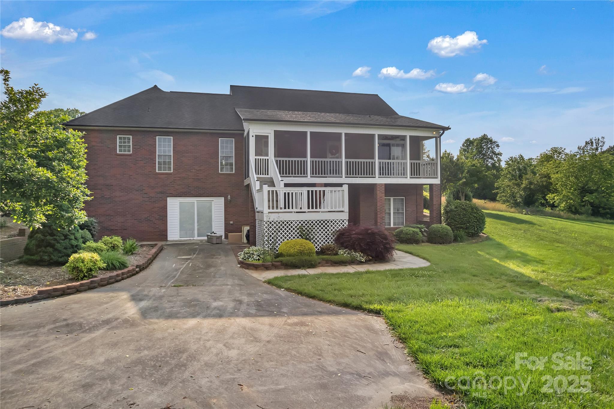 Cherryville, North Carolina, 28021, United States, 3 Bedrooms Bedrooms, ,3 BathroomsBathrooms,Residential,For Sale,1885225