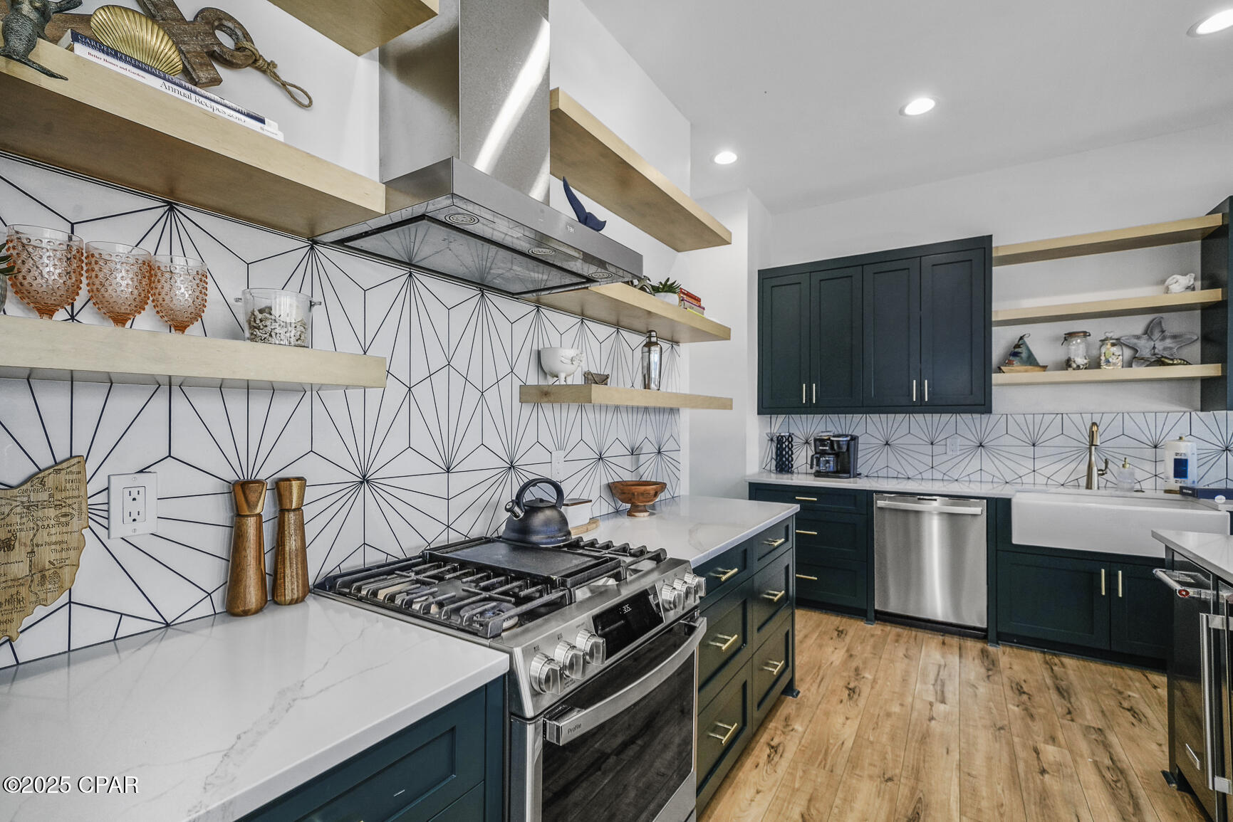 Mexico Beach, Florida, 32456, United States, 5 Bedrooms Bedrooms, ,6 BathroomsBathrooms,Residential,For Sale,1994562