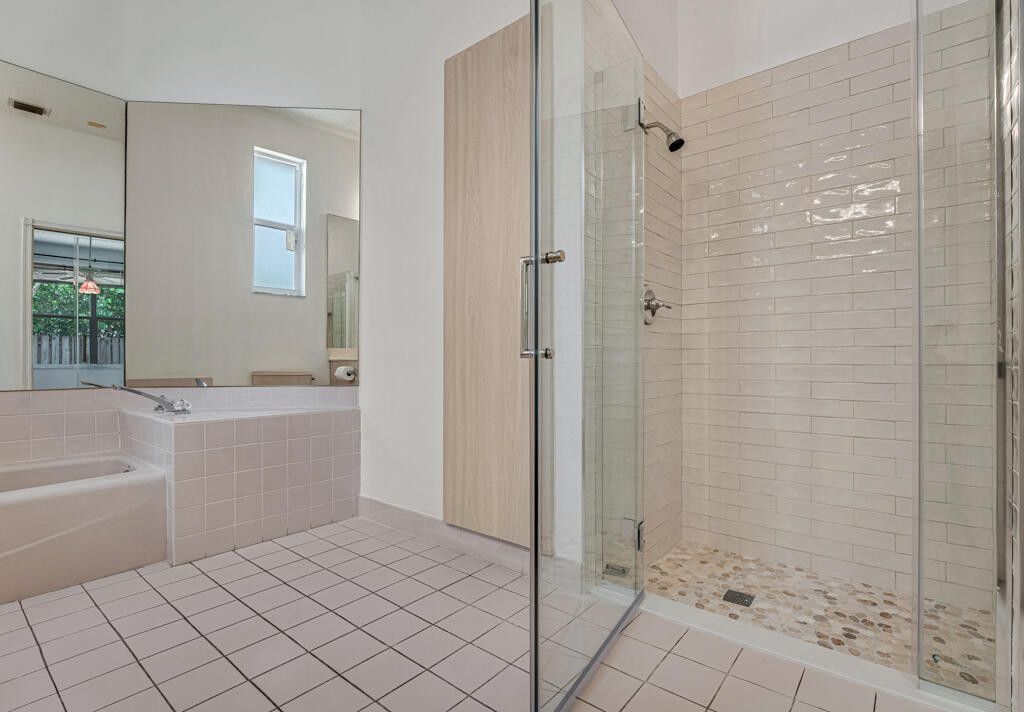 Lake Worth, Florida, 33461, United States, 3 Bedrooms Bedrooms, ,2 BathroomsBathrooms,Residential,For Sale,1980567