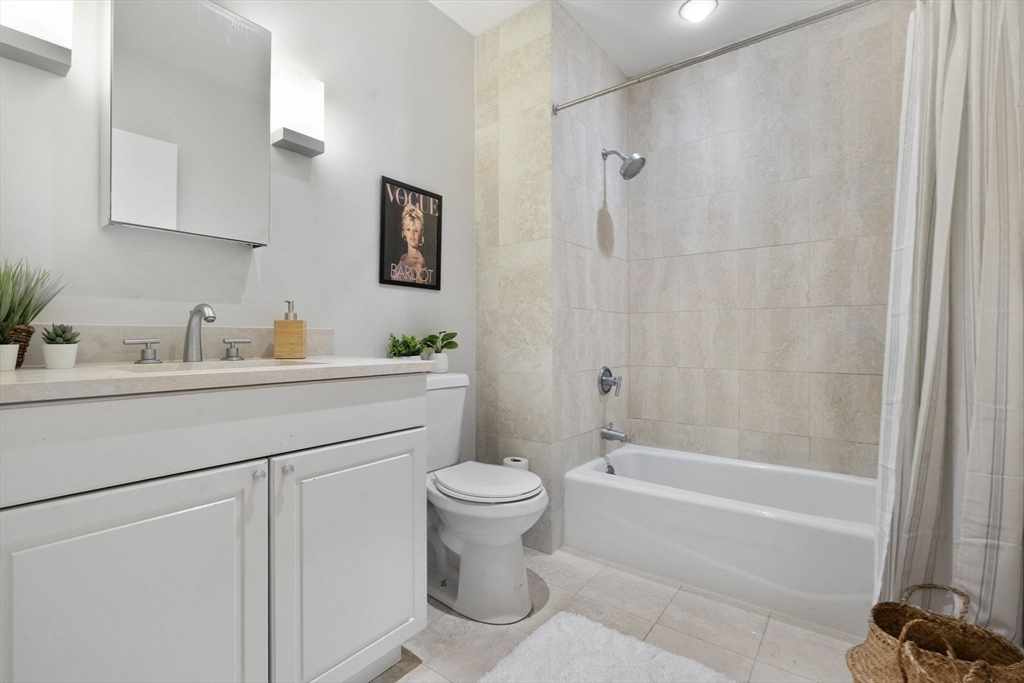 Boston, Massachusetts, 02110, United States, 1 Bedroom Bedrooms, ,1 BathroomBathrooms,Residential,For Sale,1994249