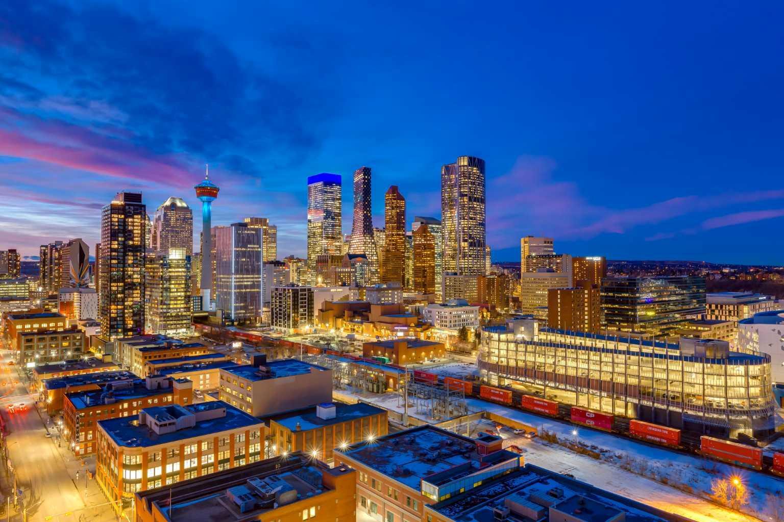 CALGARY, Alberta, T2G 0C7, CA, 2 Bedrooms Bedrooms, ,3 BathroomsBathrooms,Residential,For Sale,1837993