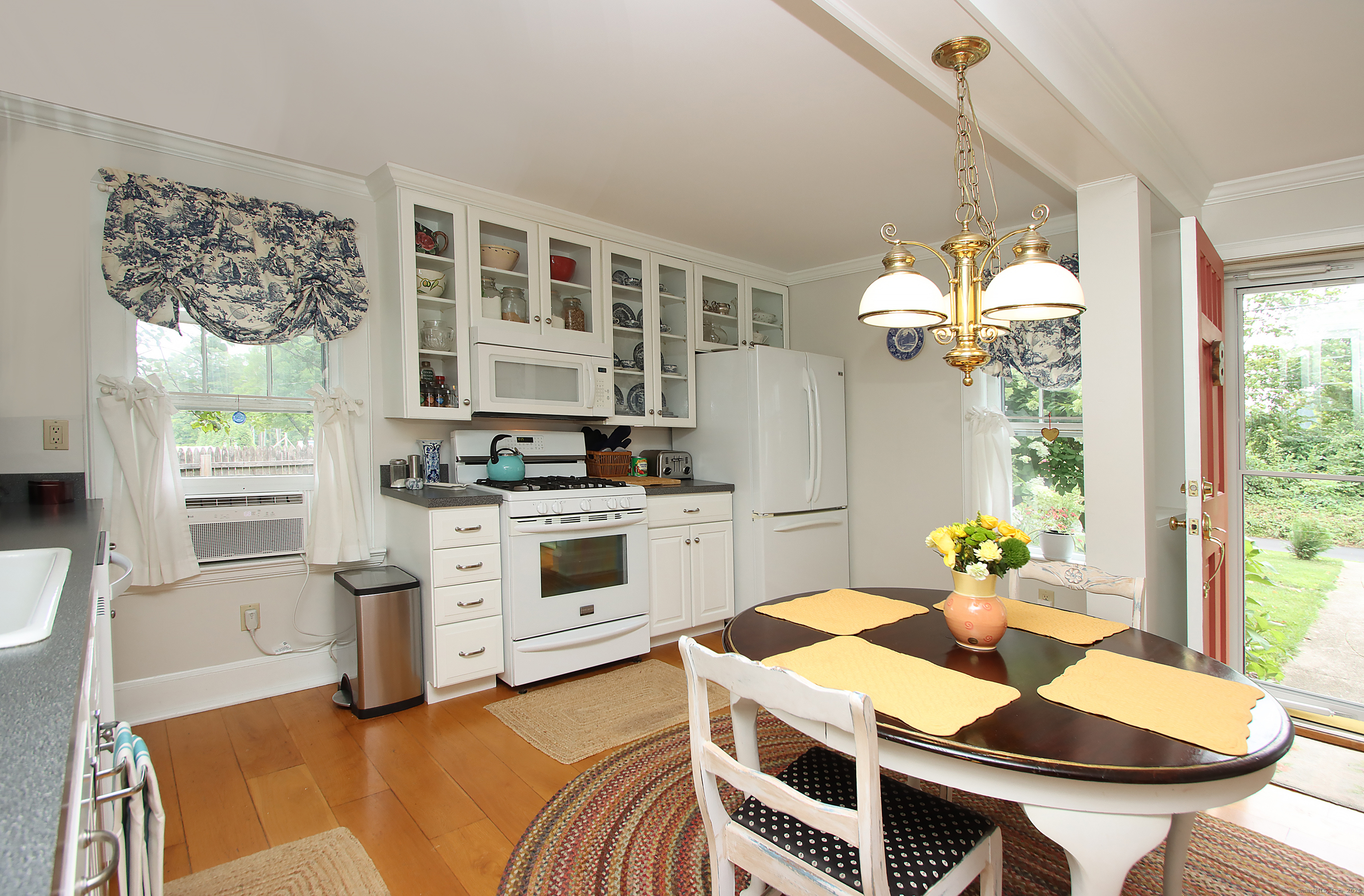 Bethel, Connecticut, 06801, United States, 3 Bedrooms Bedrooms, ,3 BathroomsBathrooms,Residential,For Sale,1906935