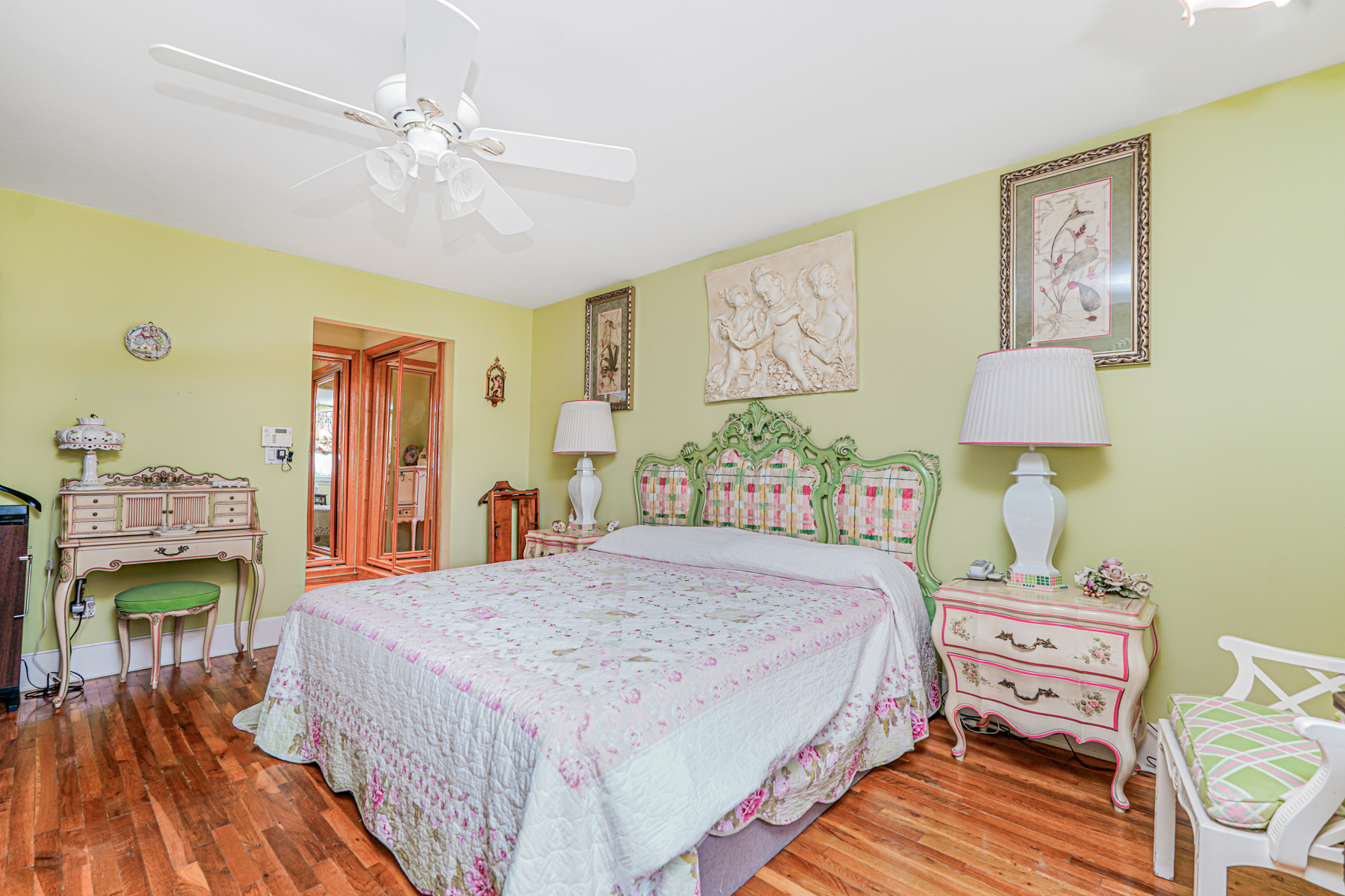 Staten Island, New York, 10301, United States, 4 Bedrooms Bedrooms, ,3 BathroomsBathrooms,Residential,For Sale,1838592