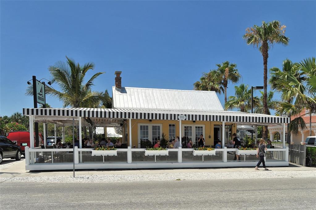 Bradenton, Florida, 34210, United States, 2 Bedrooms Bedrooms, ,3 BathroomsBathrooms,Residential,For Sale,1793424