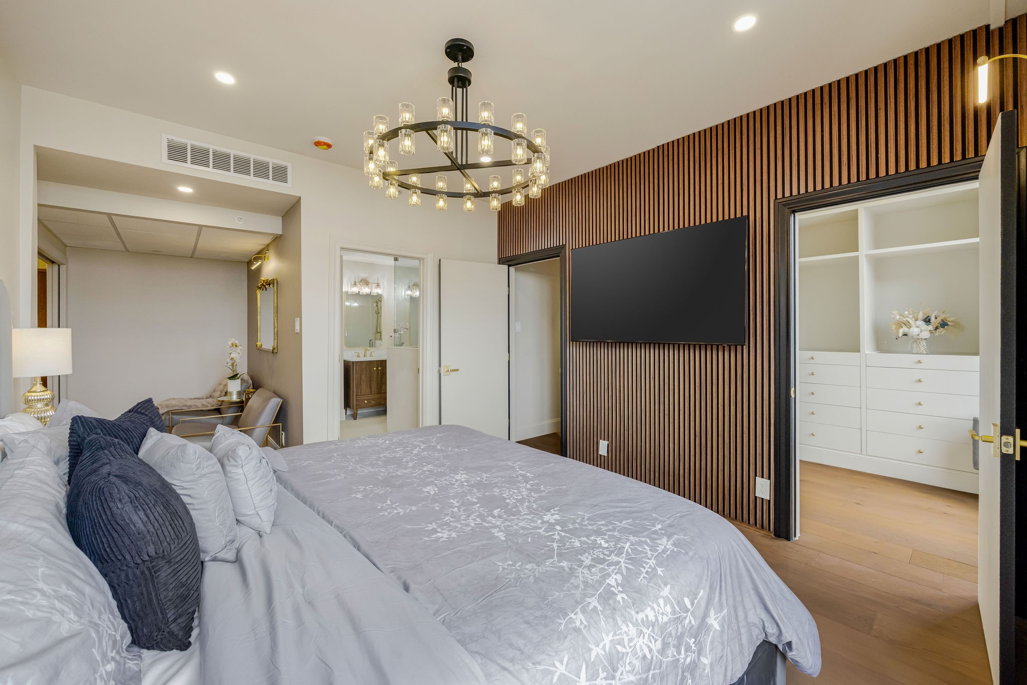  5555 Del Monte Drive #704 - 物件實景