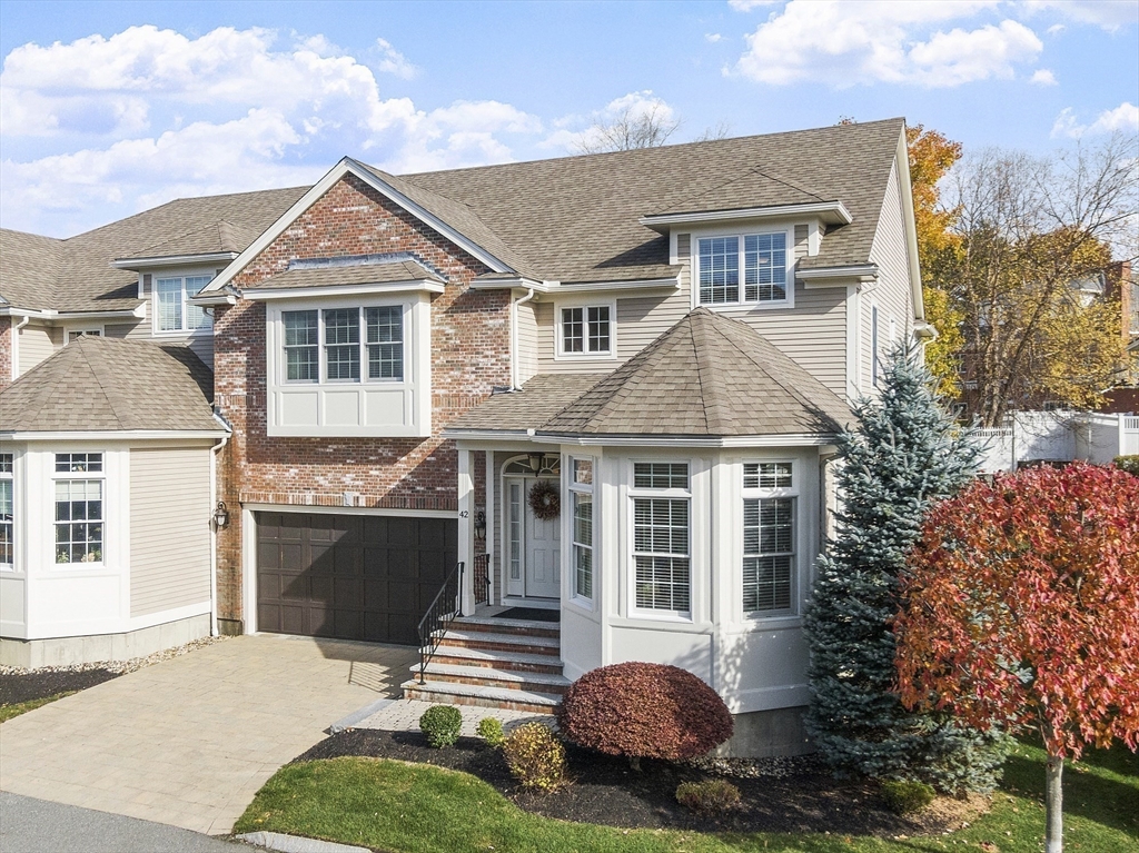 Lynnfield, Massachusetts, 01940, United States, 2 Bedrooms Bedrooms, ,3 BathroomsBathrooms,Residential,For Sale,1991893