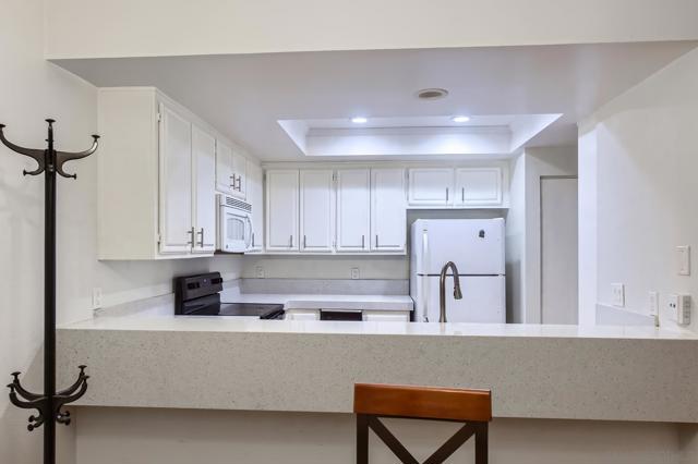 San Diego, California, 92122, United States, 2 Bedrooms Bedrooms, ,2 BathroomsBathrooms,Residential,For Sale,2040676