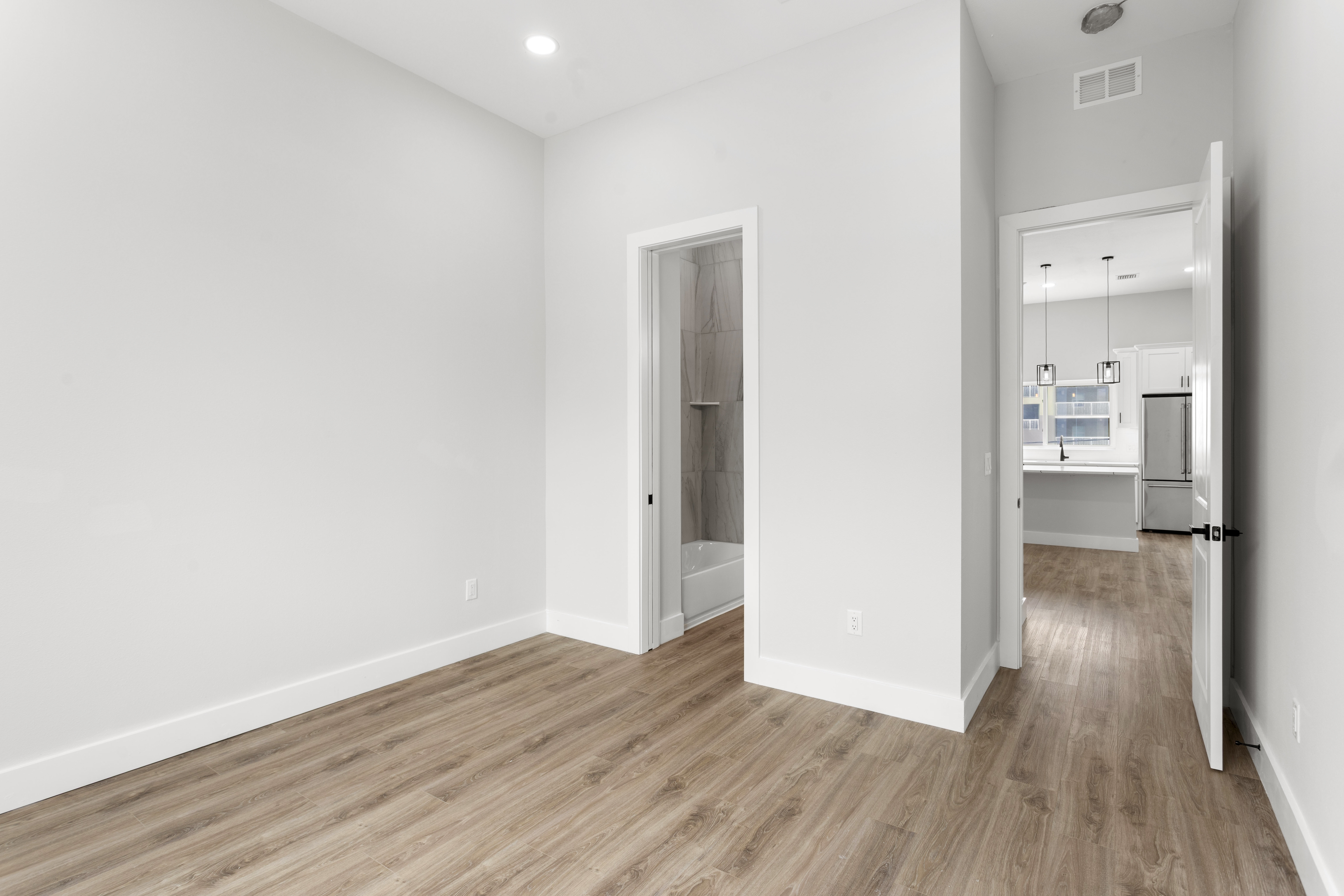 11605 1st St E # 6, Treasure Island, Florida, 33706, United States, 5 Bedrooms Bedrooms, ,4 BathroomsBathrooms,Residential,For Sale,11605 1st St E # 6,1423678