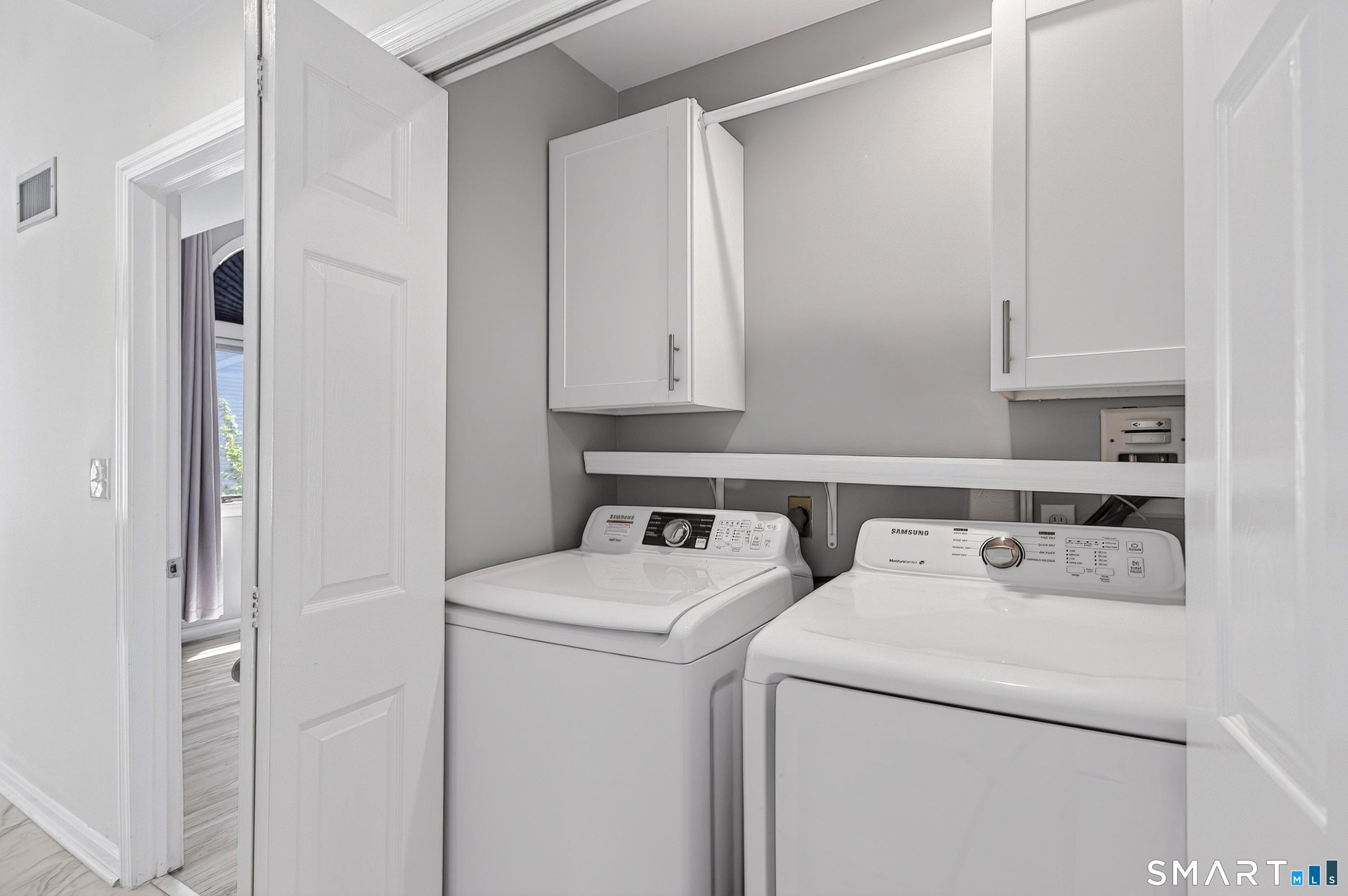 Greenwich, Connecticut, 06807, United States, 2 Bedrooms Bedrooms, ,4 BathroomsBathrooms,Residential,For Sale,2048631