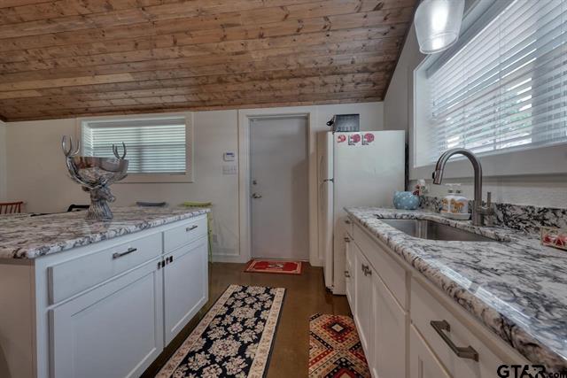 Lindale, Texas, 75771, United States, 3 Bedrooms Bedrooms, ,2 BathroomsBathrooms,Residential,For Sale,1977998