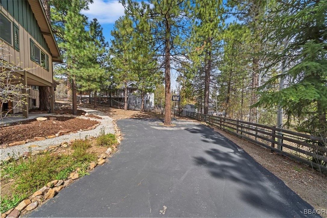 Big Bear Lake, California, 92315, United States, 4 Bedrooms Bedrooms, ,3 BathroomsBathrooms,Residential,For Sale,1827094