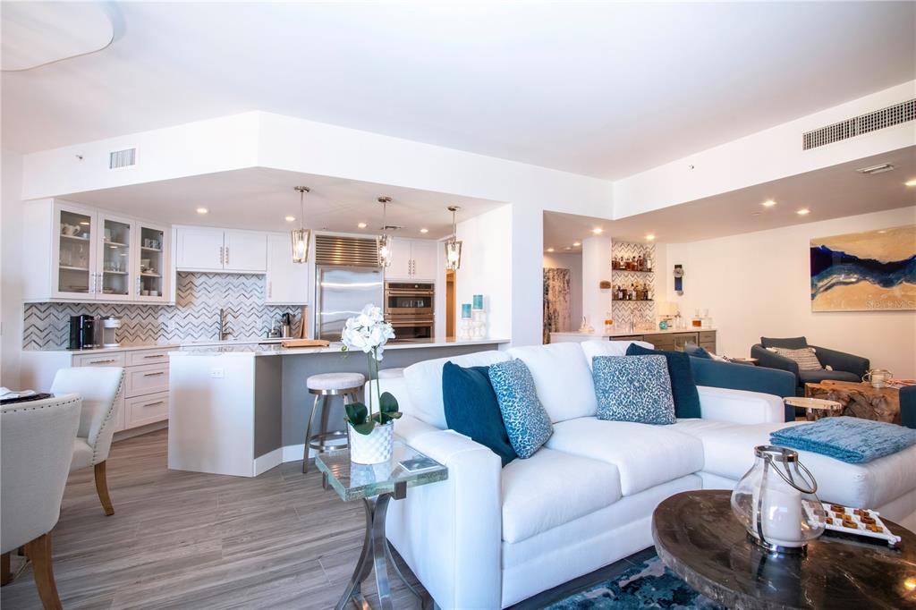 Longboat Key, Florida, 34228, United States, 2 Bedrooms Bedrooms, ,2 BathroomsBathrooms,Residential,For Sale,1993516