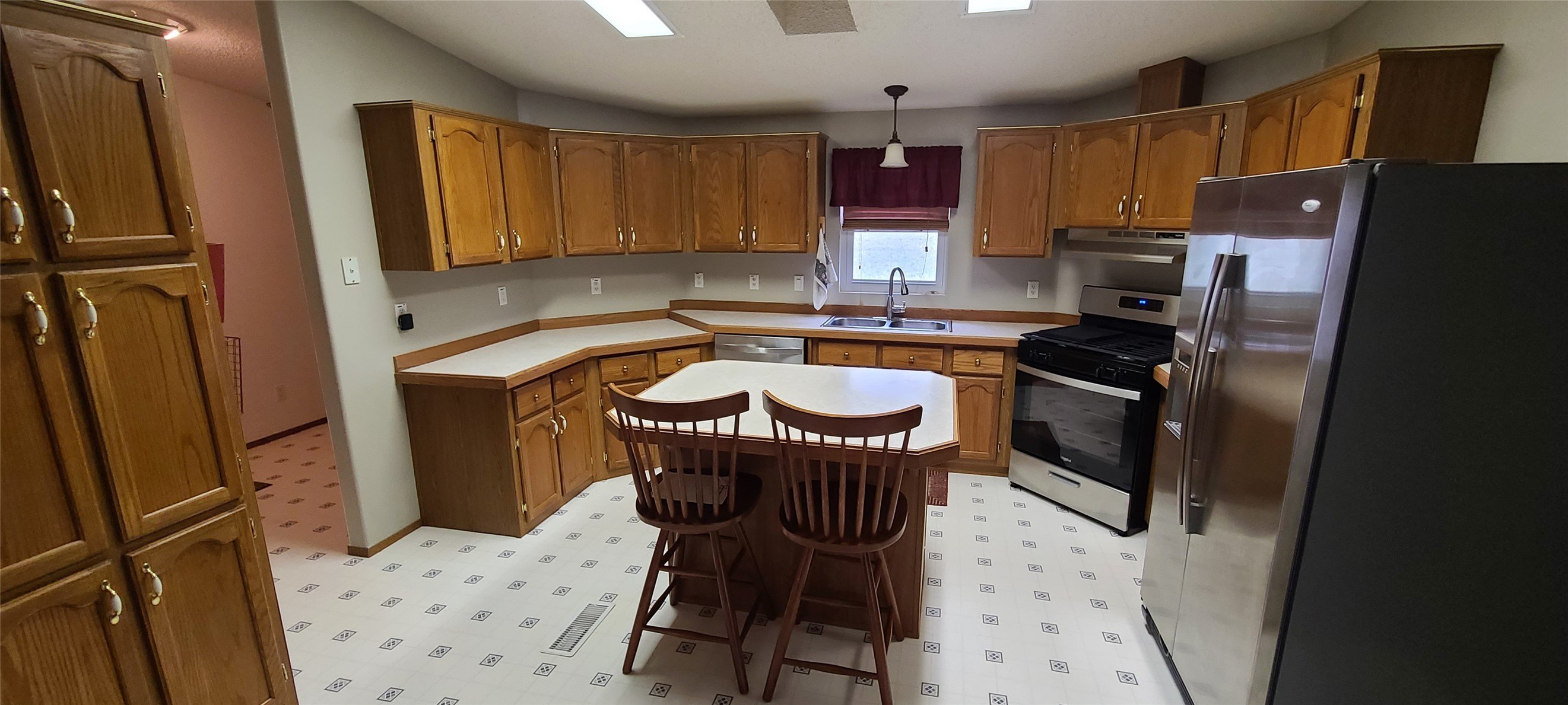 Great Falls, Montana, 59404, United States, 3 Bedrooms Bedrooms, ,2 BathroomsBathrooms,Residential,For Sale,1878730