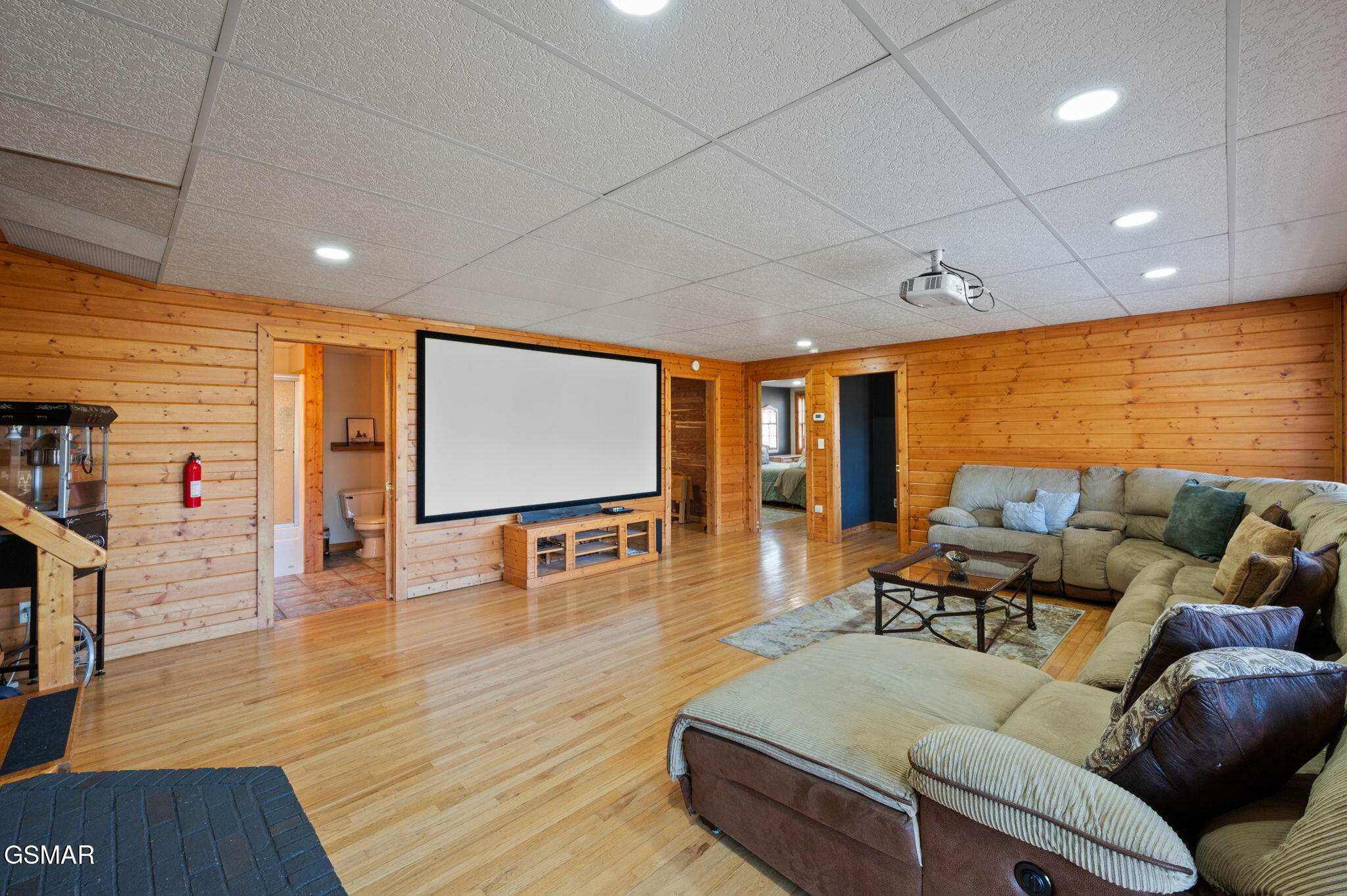 Gatlinburg, Tennessee, 37738, United States, 3 Bedrooms Bedrooms, ,3 BathroomsBathrooms,Residential,For Sale,1977733