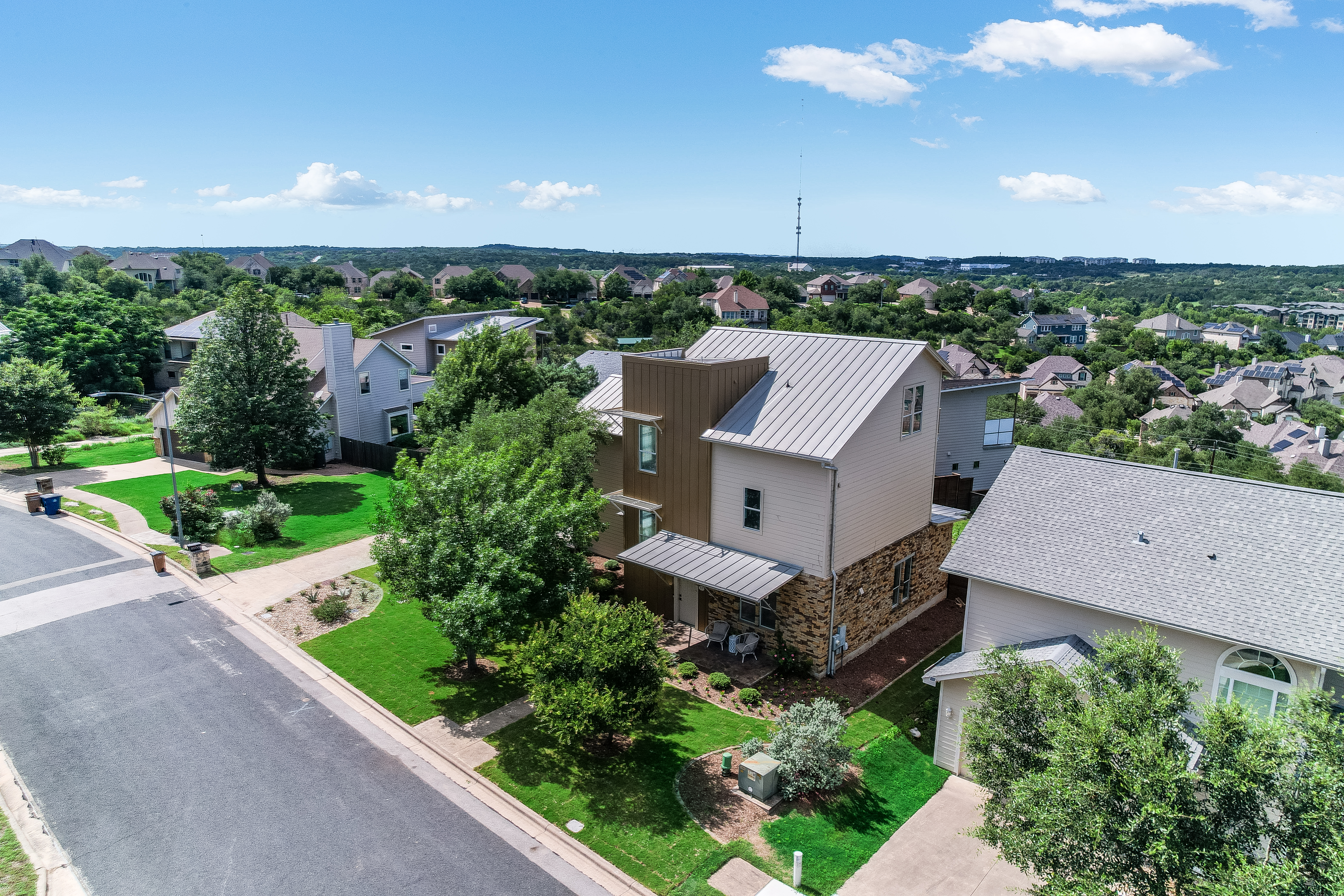  8500 Red Willow Drive Unit A , Austin, TX 78736 - 物件實景