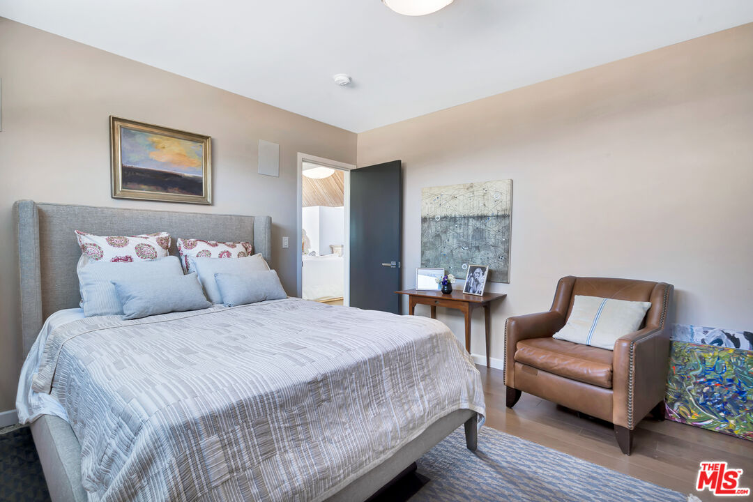 Malibu, California, 90265, United States, 4 Bedrooms Bedrooms, ,3 BathroomsBathrooms,Residential,For Sale,1925740