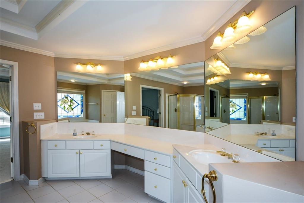 Alpharetta, Georgia, 30022, United States, 5 Bedrooms Bedrooms, ,5 BathroomsBathrooms,Residential,For Sale,2002154