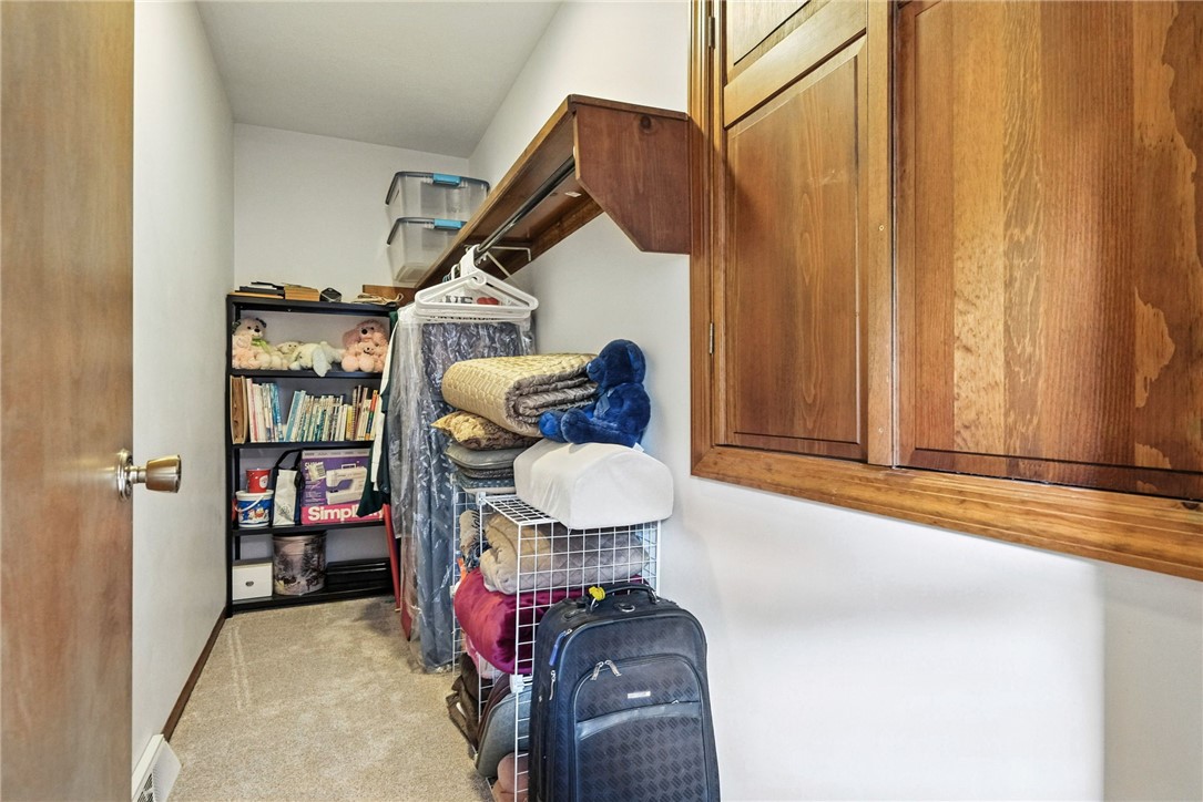 Adams Twp, Pennsylvania, 16046, United States, 3 Bedrooms Bedrooms, ,3 BathroomsBathrooms,Residential,For Sale,1896519