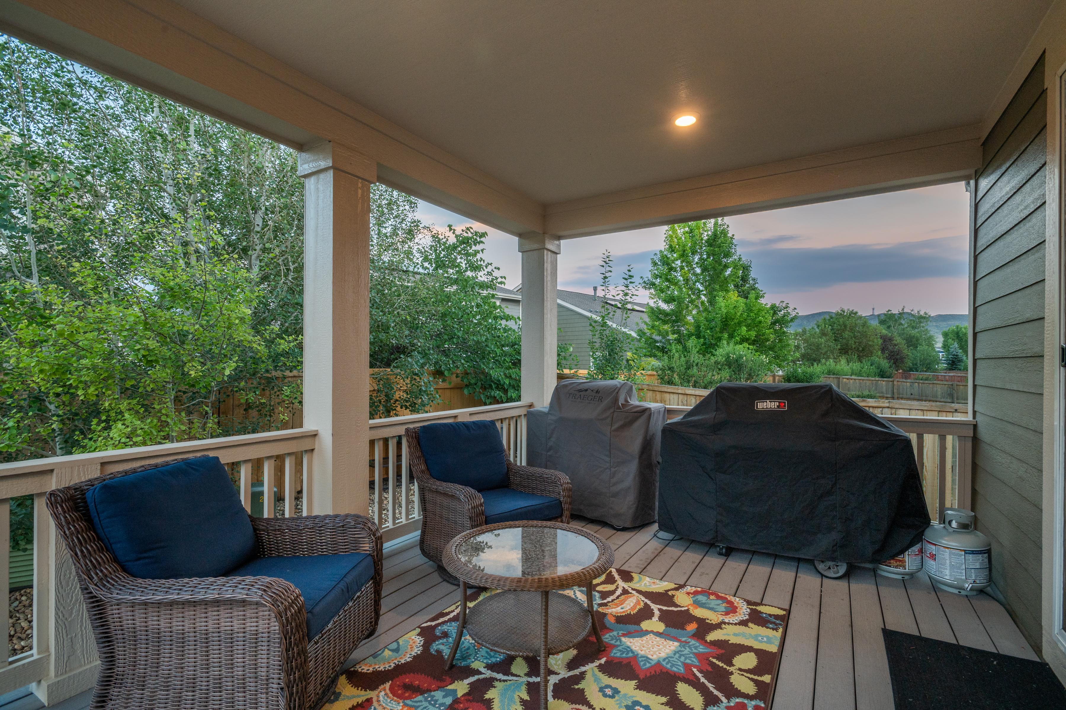  Sought-After Main Level Living - 物件實景