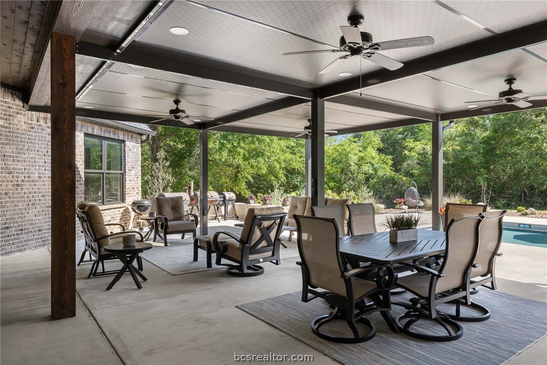 Iola, Texas, 77861, United States, 4 Bedrooms Bedrooms, ,5 BathroomsBathrooms,Residential,For Sale,2026143