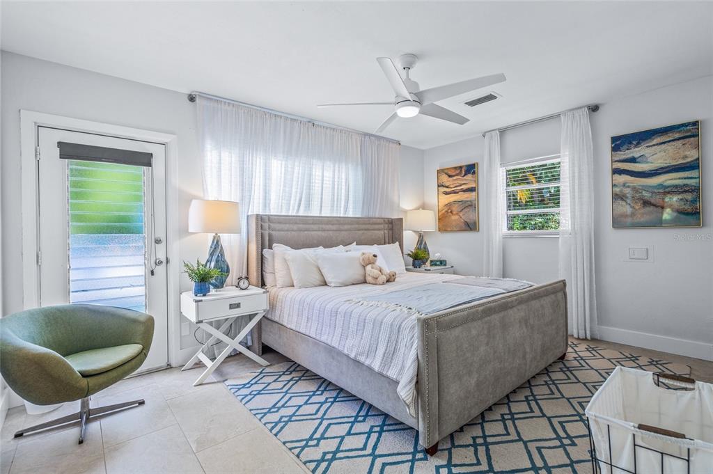 Sarasota, Florida, 34234, United States, 2 Bedrooms Bedrooms, ,2 BathroomsBathrooms,Residential,For Sale,1838237