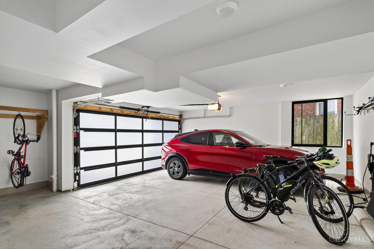 Cincinnati, Ohio, 45202, United States, 4 Bedrooms Bedrooms, ,4 BathroomsBathrooms,Residential,For Sale,1926217