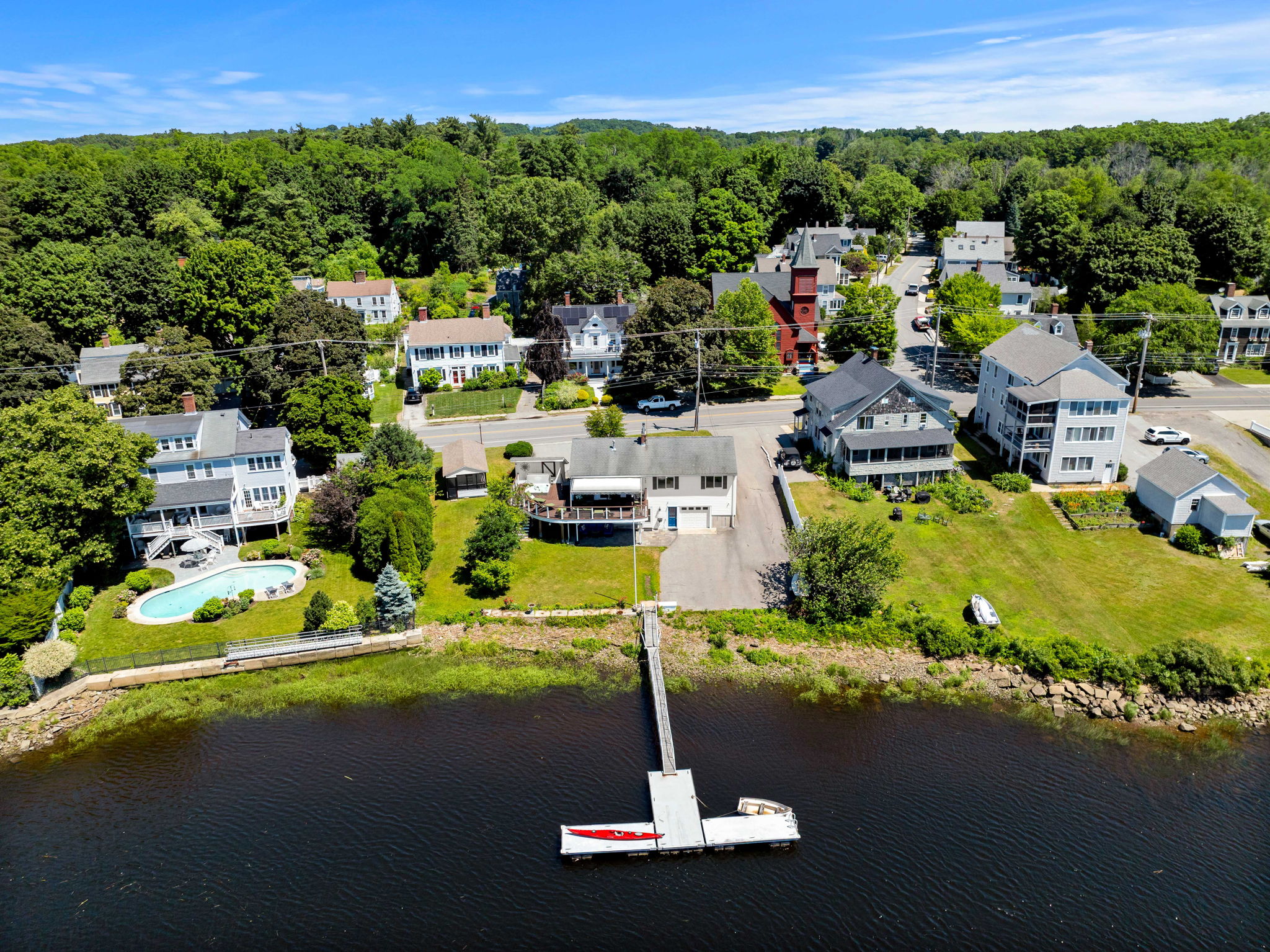  425 Main St, Amesbury, MA, 01913 - 物件實景