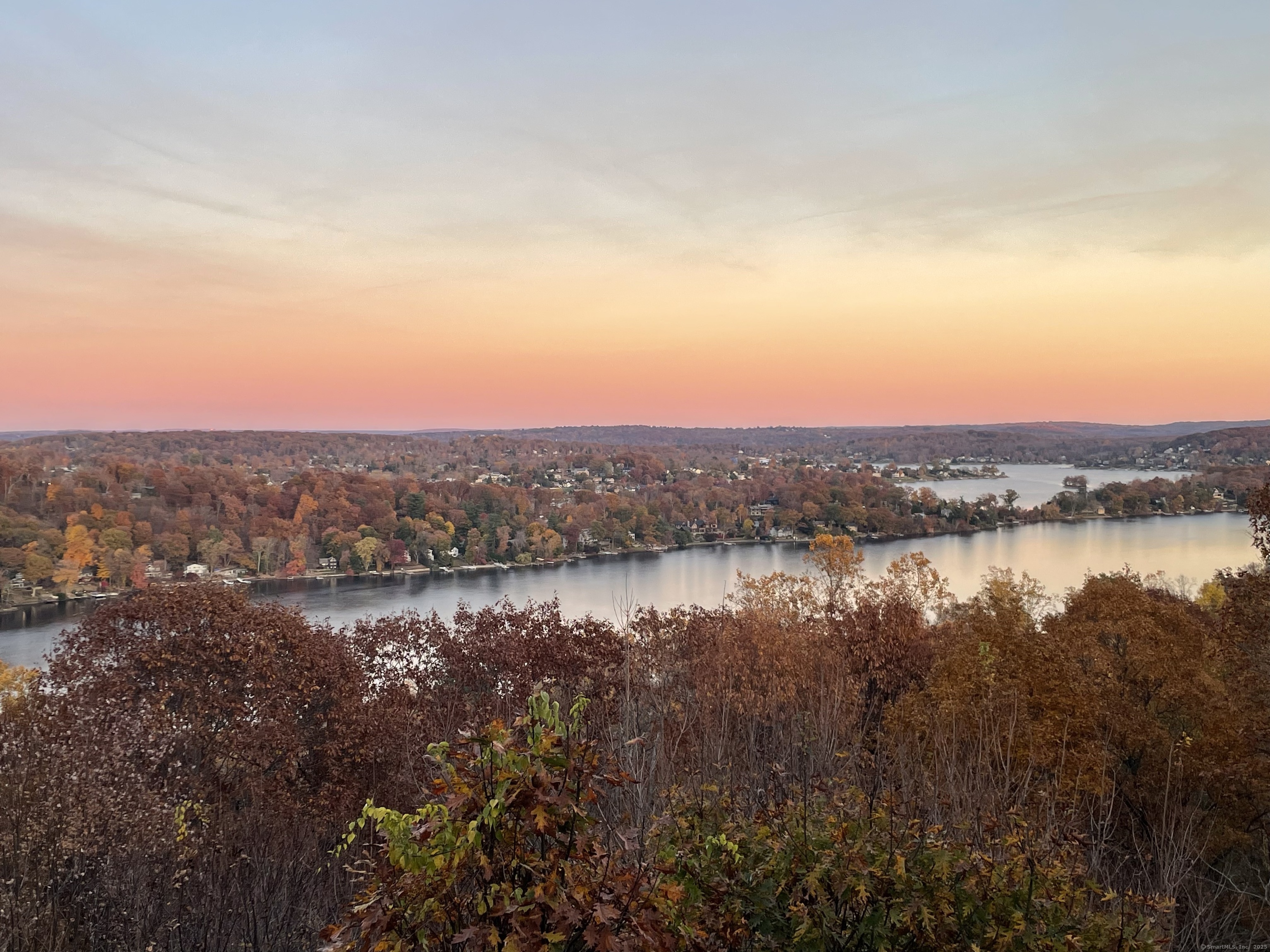 New Fairfield, Connecticut, 06812, United States, 3 Bedrooms Bedrooms, ,3 BathroomsBathrooms,Residential,For Sale,1966702