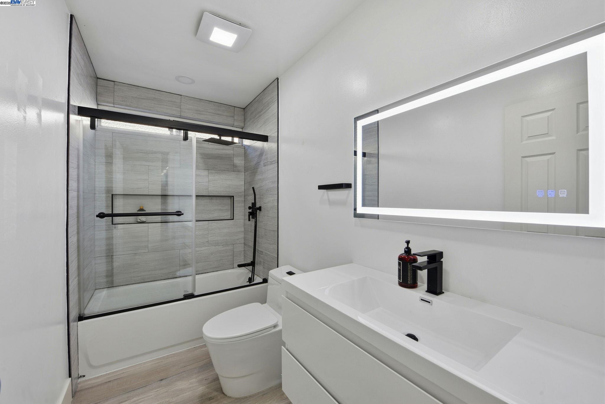 Union City, California, 94587, United States, 3 Bedrooms Bedrooms, ,2 BathroomsBathrooms,Residential,For Sale,2002986