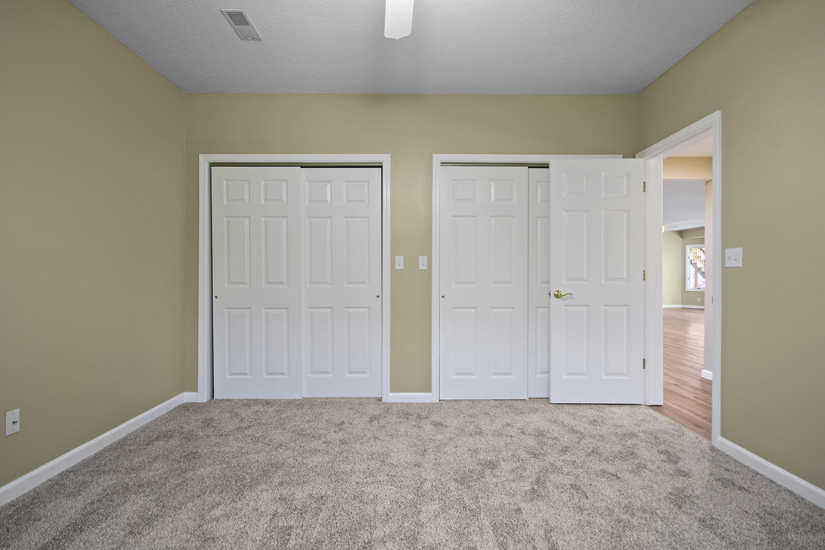 COLUMBIA, Missouri, 65203, United States, 5 Bedrooms Bedrooms, ,4 BathroomsBathrooms,Residential,For Sale,1934961